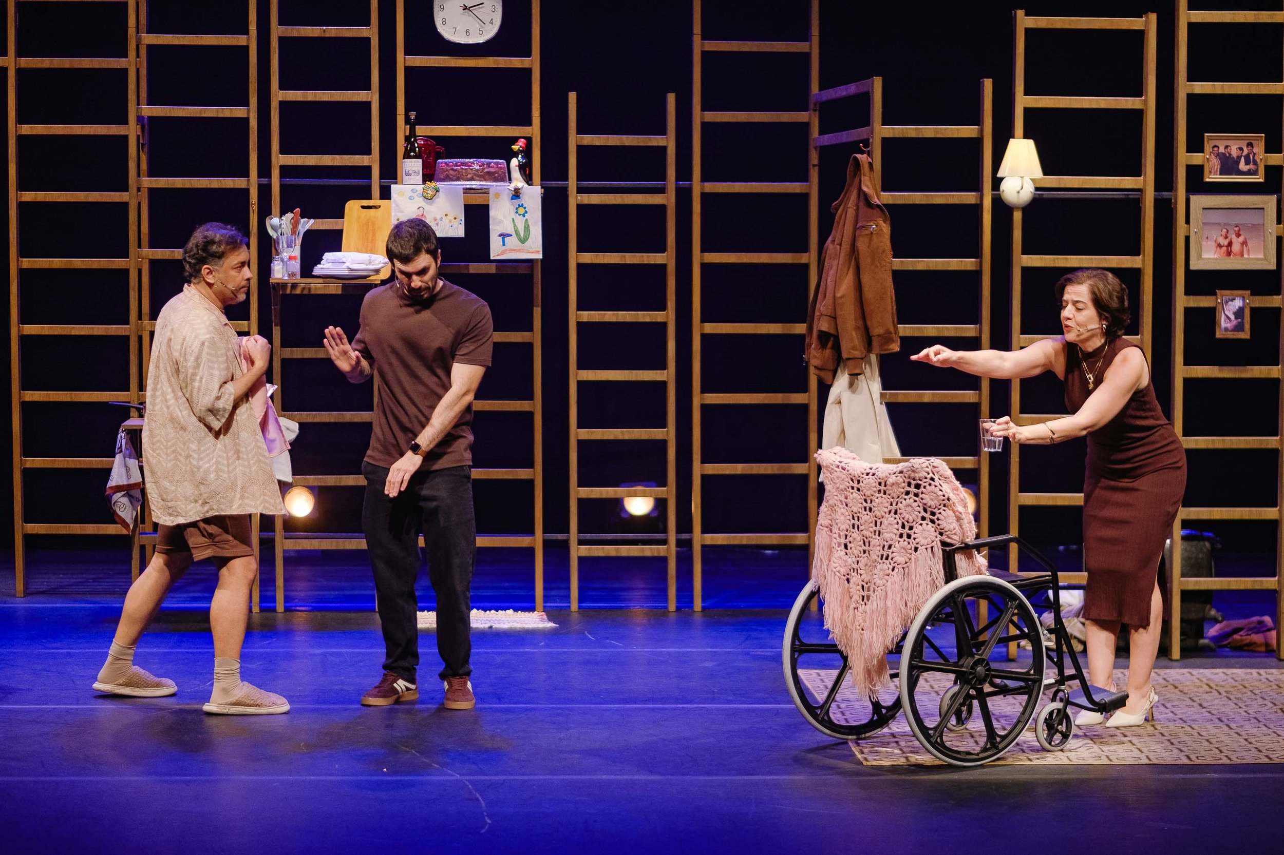 o-formigueiro-teatro-adolpho-bloch-097.jpg