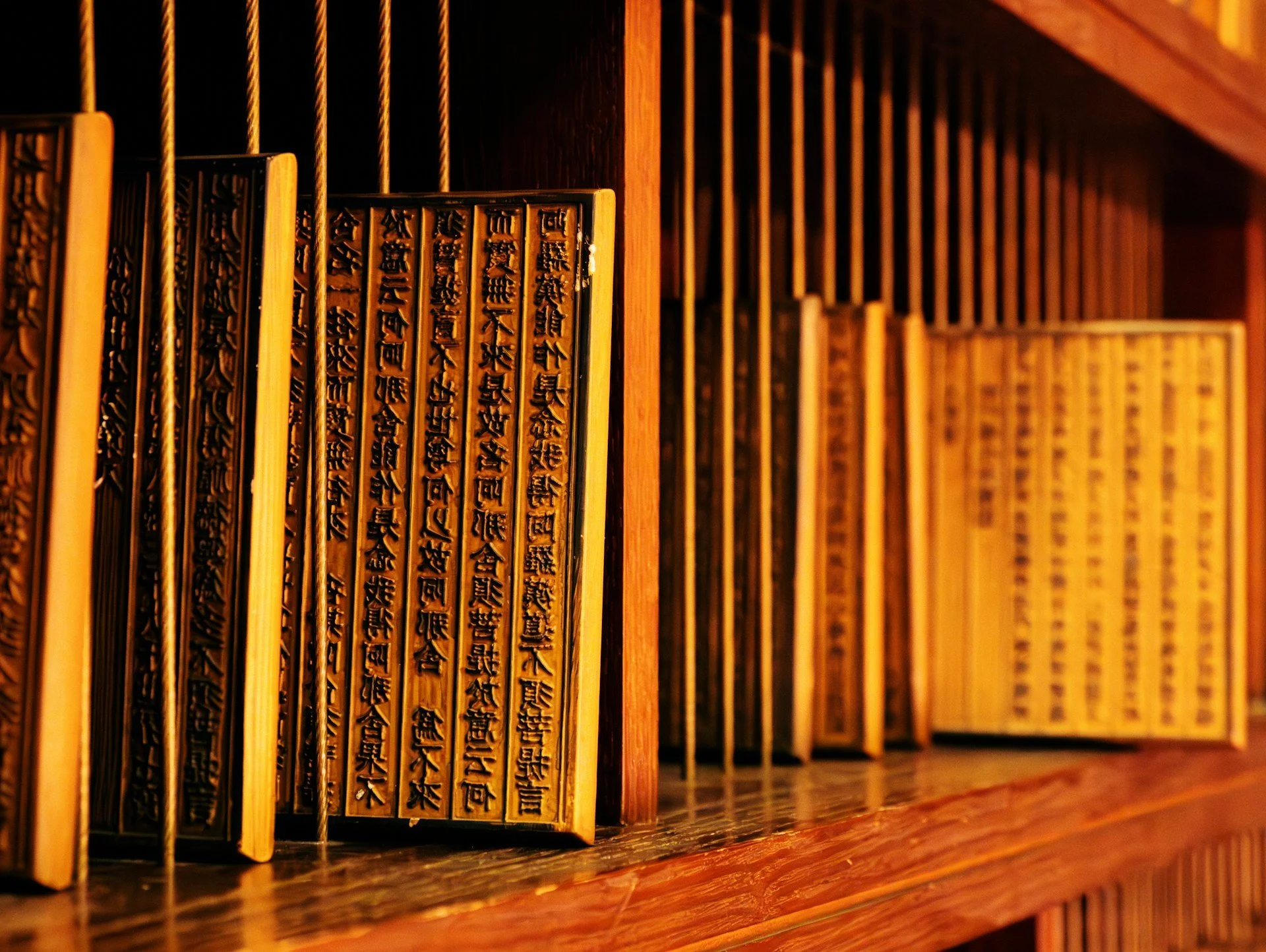 One Chapter, Two Thousand Years: The Neijing's “Discourse on Heat” and the River It Became