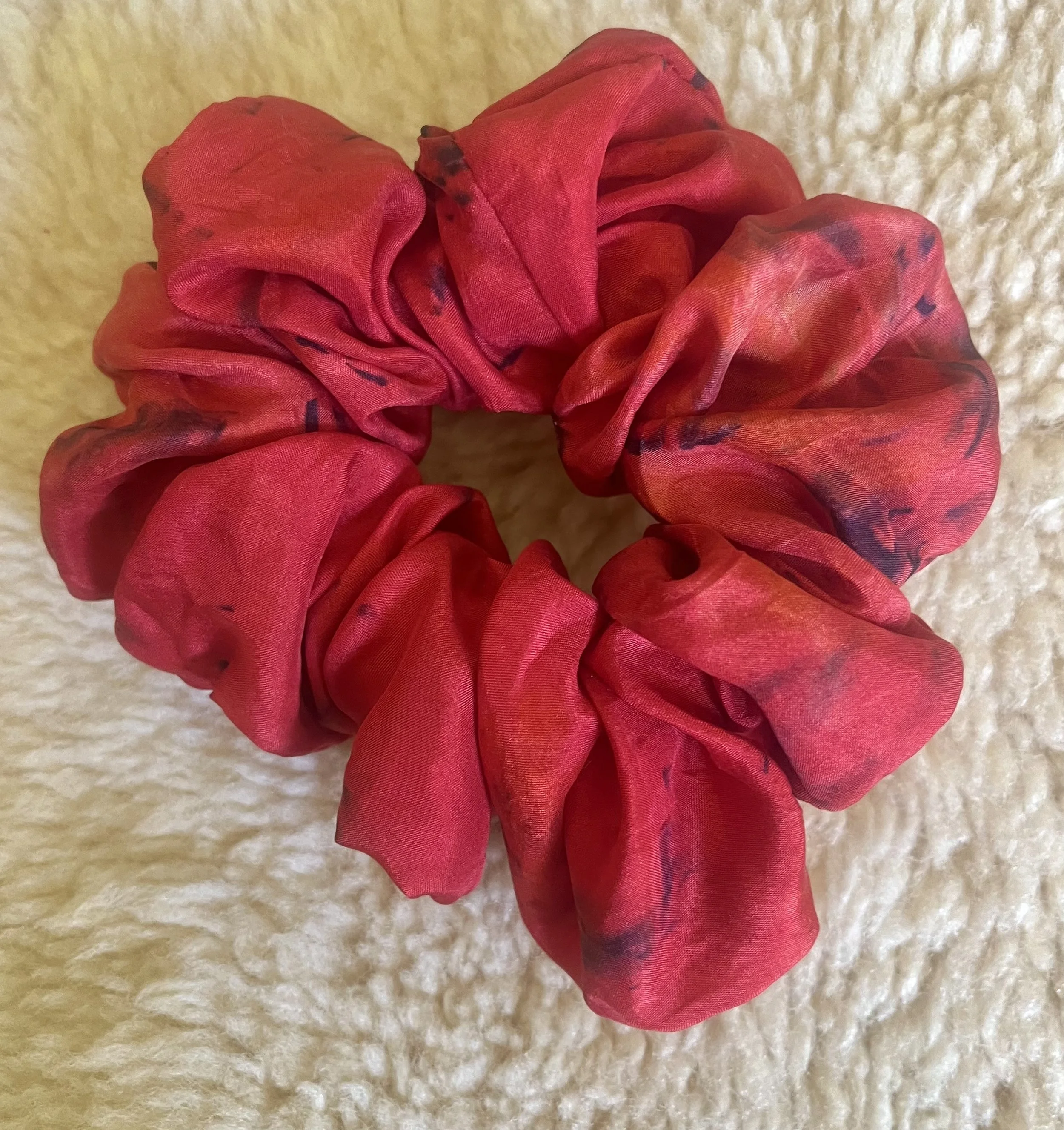 That’s Amore Silk Scrunchie