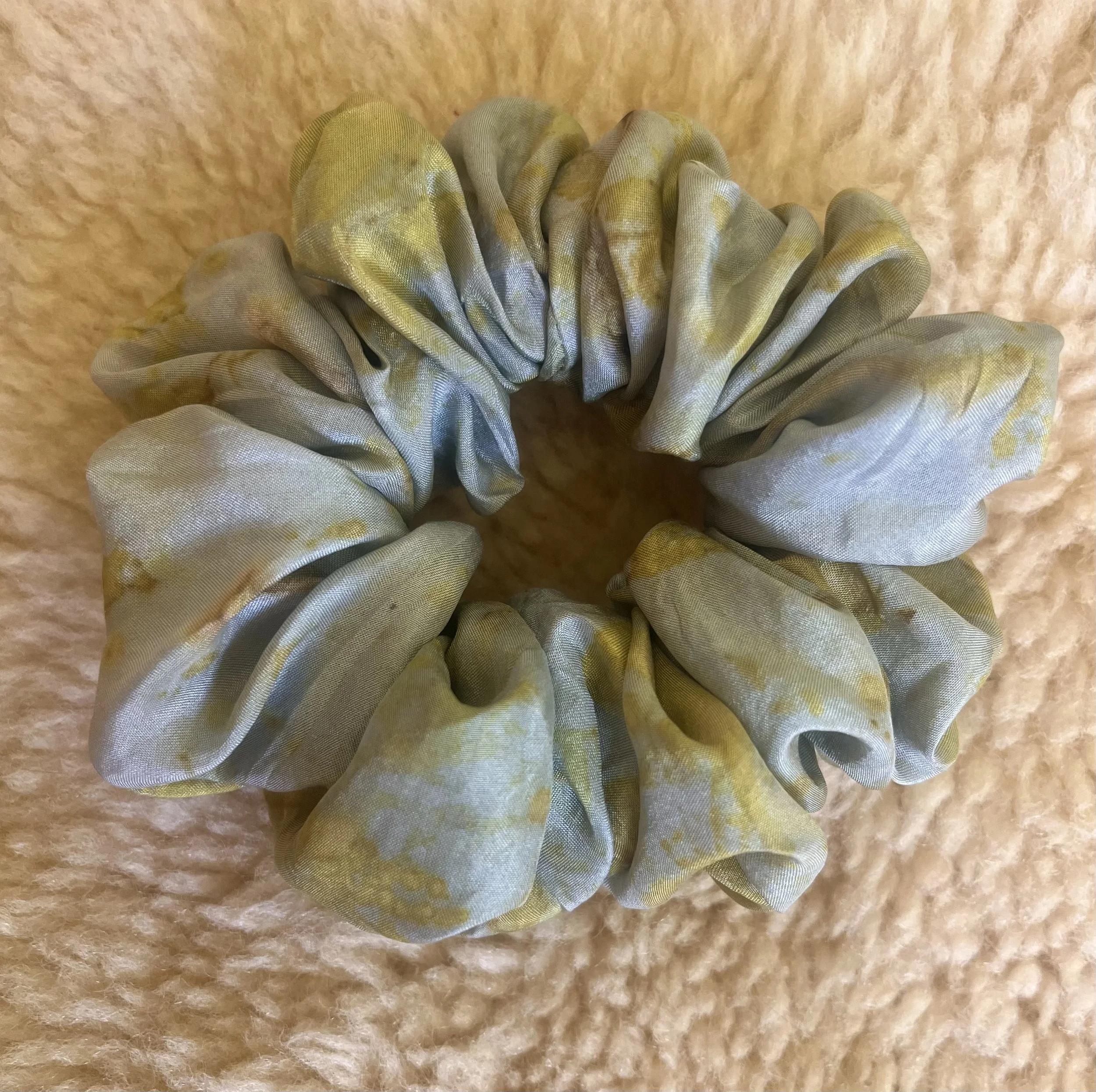 Canopy Queen Silk Scrunchie