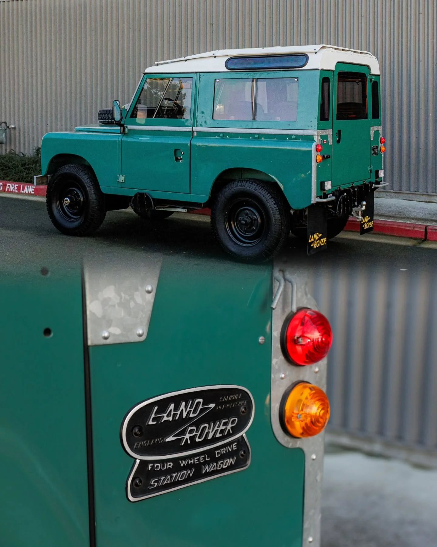 LIVE❗️ Now available through us on @bringatrailer is this beautiful 88 series Land Rover! Completely restored in 2020 and remained in a private collection under current ownership, this truck is ready for a new adventurer! Dont miss it, link in bio!

