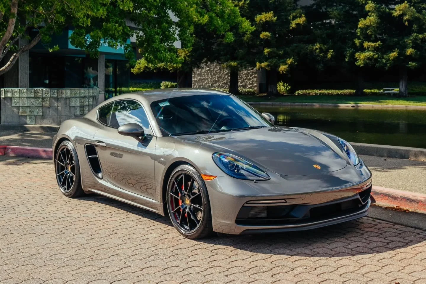 Live❗️ Mid-Engine 4.0 Flat 6 with a 6 speed gearbox... some would say the best drivers car of its era and we agree. 

Dont miss this stunning 2023 Porsche Cayman GTS 4.0 6-Speed live on @bringatrailer 

#localpartner #arcticautowerks #bringatrailer #