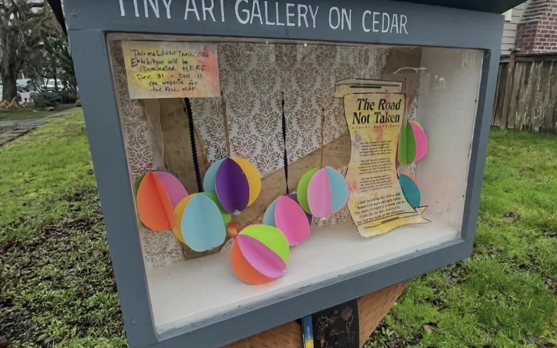 tiny art gallery on cedar art2.jpg