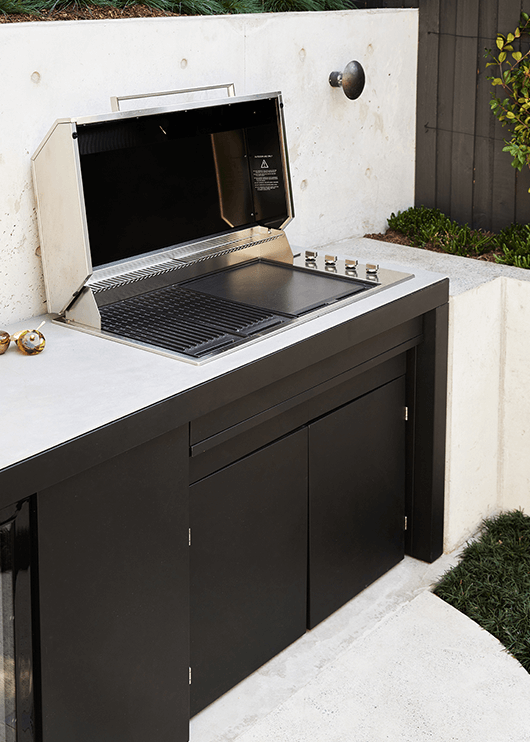 Quadro Outdoor Kitchens Artusi Three Birds.png