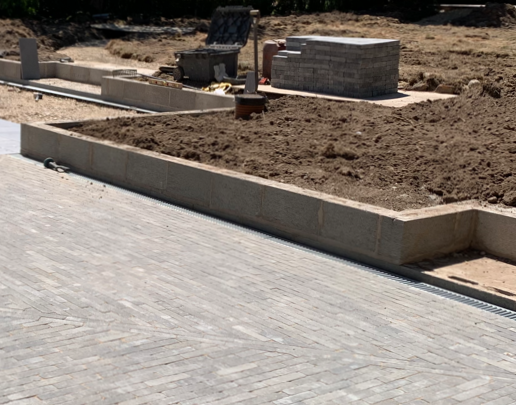 garden under contruction. nottinghamshire garden design by olive tree garden. nottinghamshire landscape gardener