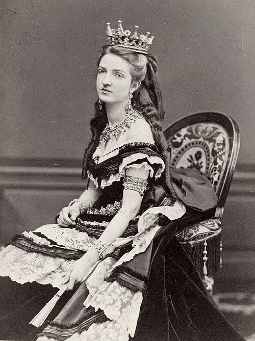 Margherita_of_Savoy,_Queen_of_Italy.jpg