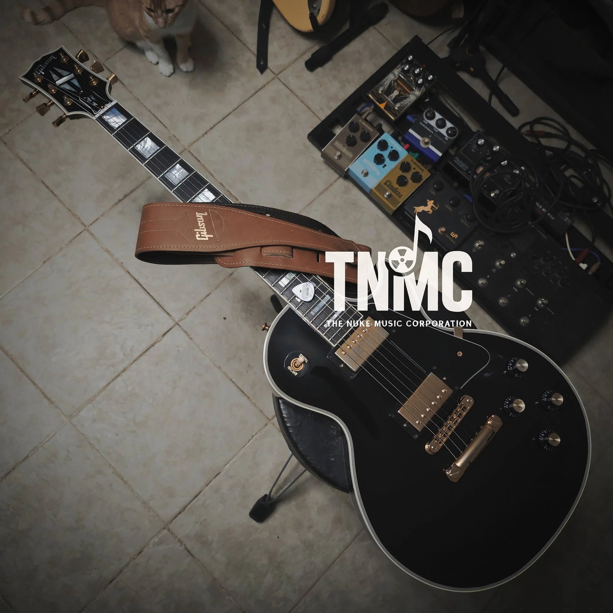 #gibson #lespaul #pedalboard #guitaramp #producerlife #musicstudio #monterrey