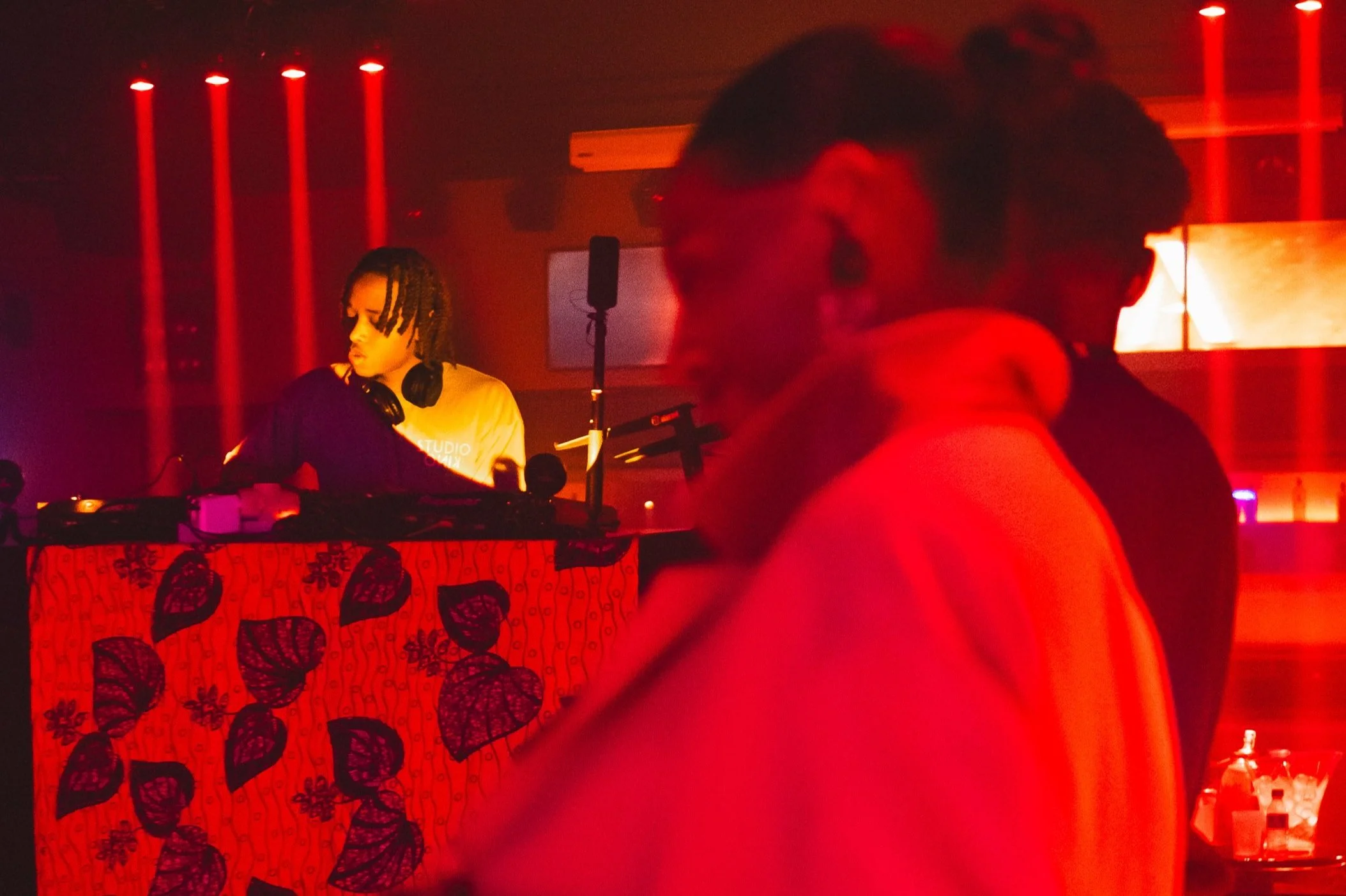 Crónica de un comienzo: TXUBA, Afrohouse y la fuerza de empezar
