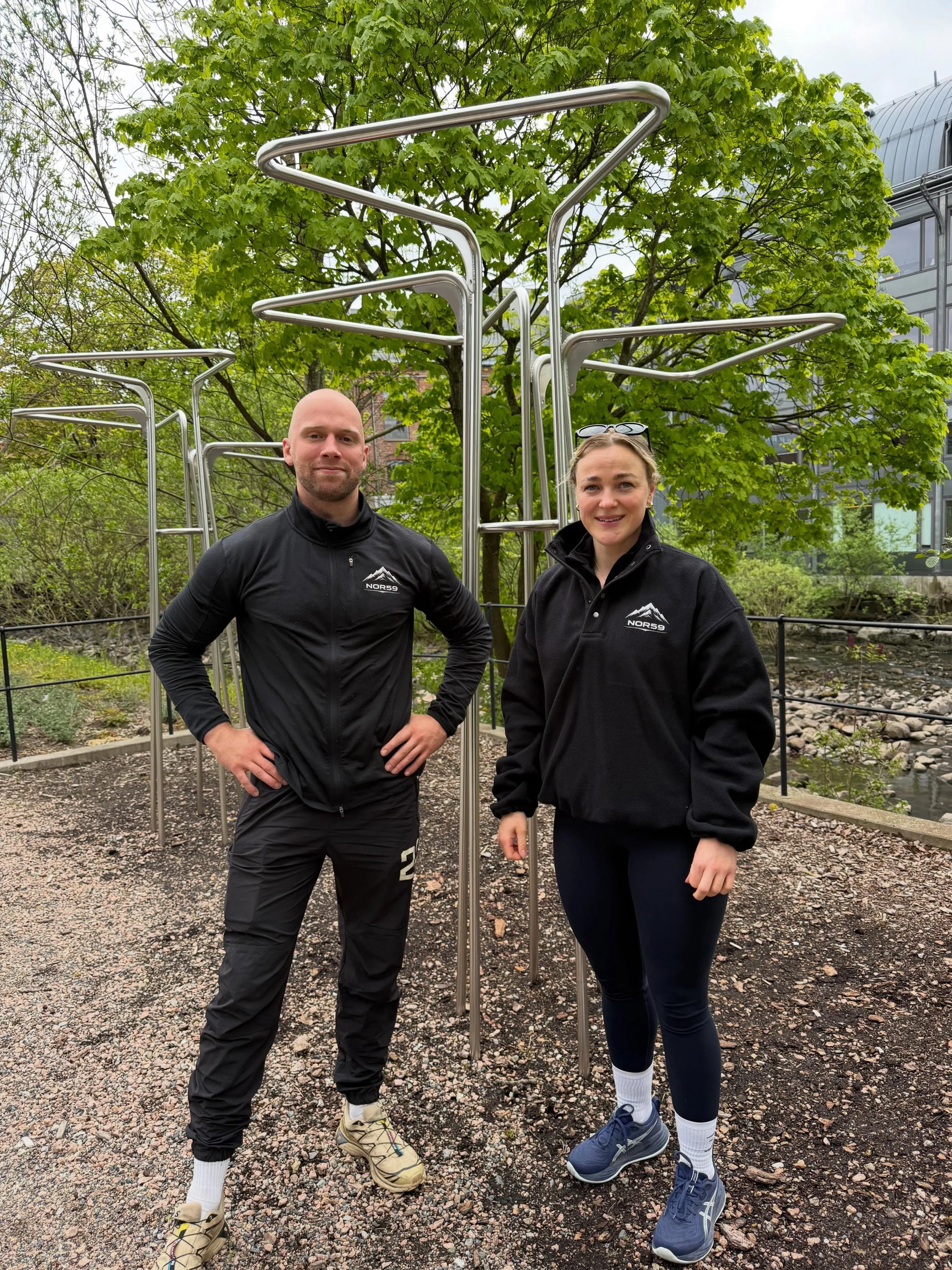 🎉 Velkommen til Moss I Sentrum, NOR59! 💪
Vi er stolte av &aring; &oslash;nske NOR59 varmt velkommen som nytt medlem og samarbeidspartner!
NOR59 tilbyr noe s&aring; unikt som mobil bedriftstrening, der de tar treningen rett til arbeidsplassen &ndash
