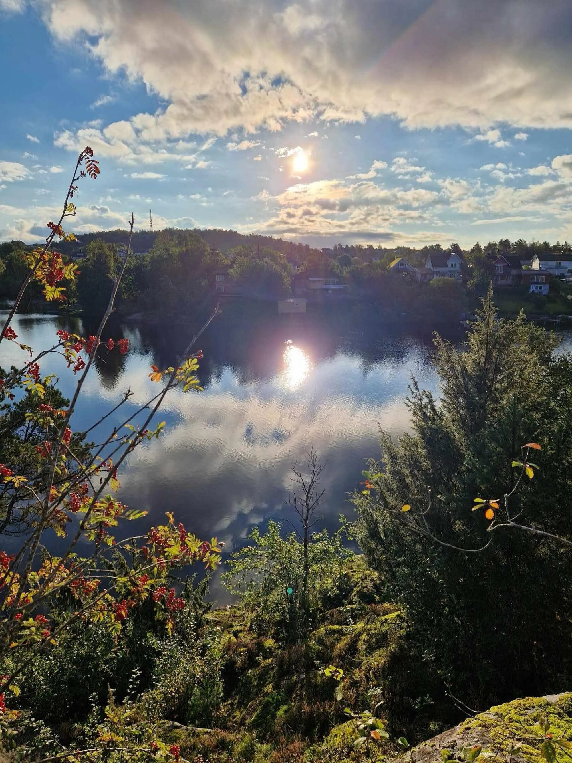 S&oslash;ndag er for mange turdag! 

Hva med &aring; utforske et nytt omr&aring;de i dag? 
Vi kan anbefale de flotte omr&aring;dene bak Storebaug &Oslash;st! Herfra kan man g&aring; utallige turer mot Vansj&oslash;! 😊

Trenger du mer inspirasjon? De
