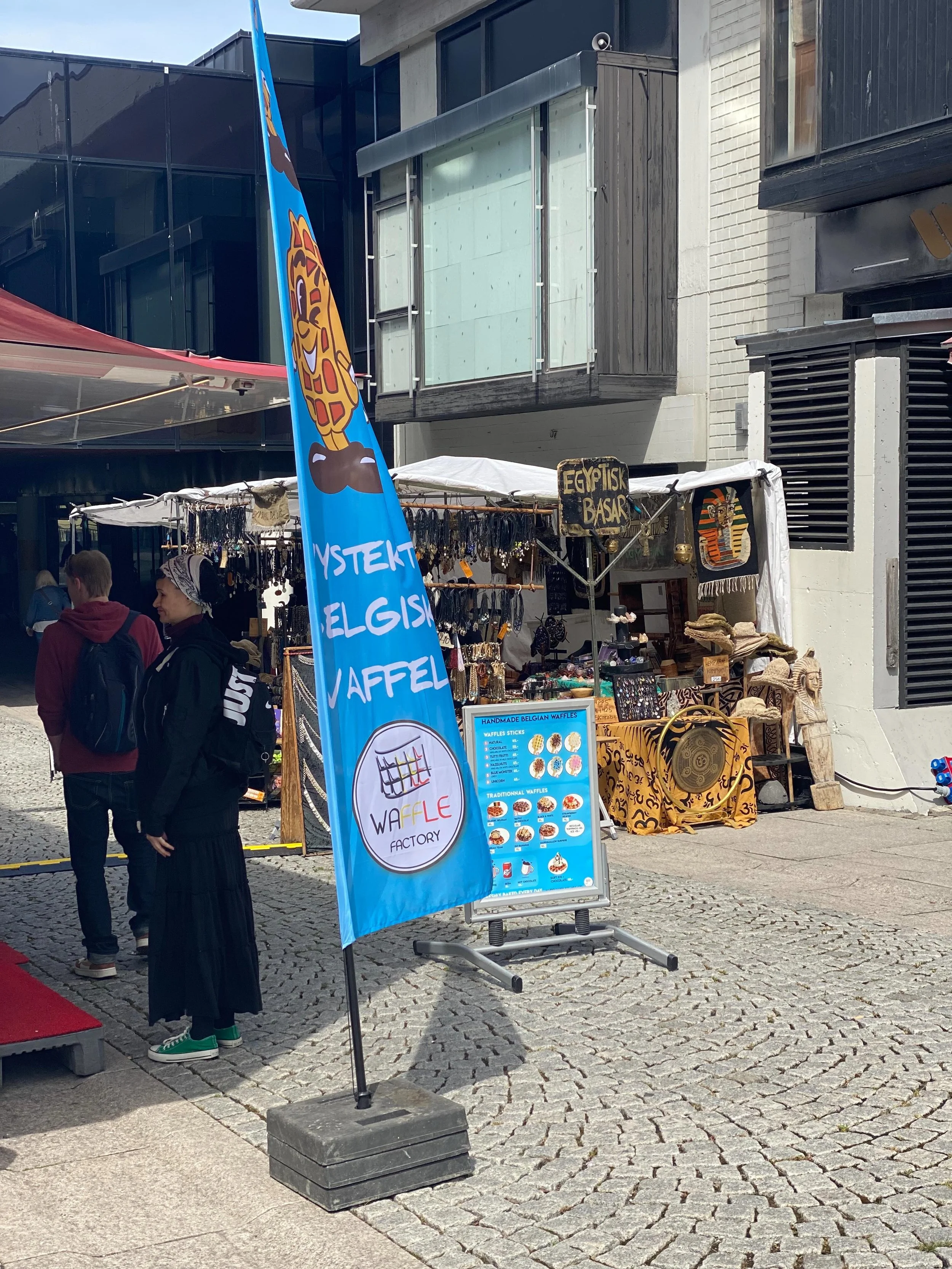 Fra i morgen blir g&aring;gaten fylt med Boder, foodtrucks og musikk! Vi gleder oss masse til Mossedagene 🛍️🎶

___
#mossisentrum #visit&oslash;stfold #mat