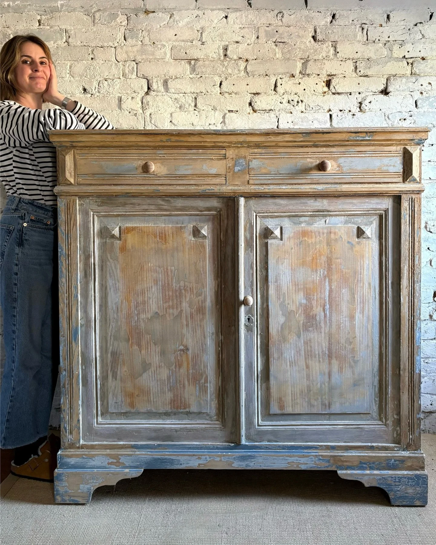 A beautiful oversized cupboard featuring Fi for scale 🙂 .. if you have the room, this stunner will add so much warmth and character to your home (the cupboard that is .. not Fi, she&rsquo;s not up for grabs this week) 
DM for a courier quote 💫
.
.
