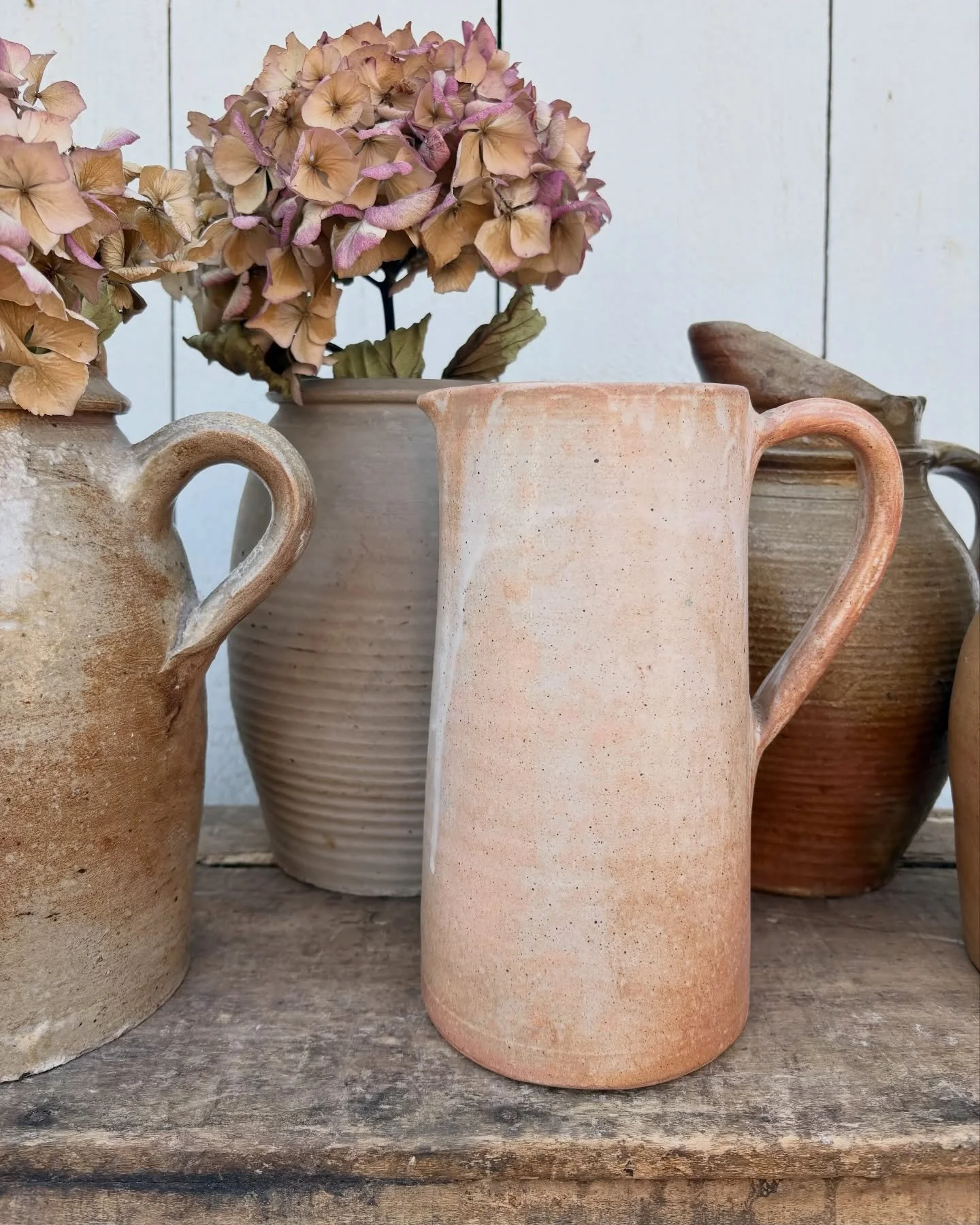 Earthy, tactile and timeless 💫 

Our collection of French stoneware combines softly weathered surfaces, organic silhouettes and a palette inspired by nature itself.

Pieces to live with slowly; to style and enjoy every day. Their quiet character bri
