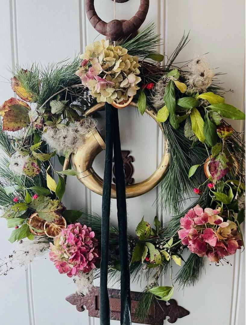 Brass Car Horn Wreath Decorations