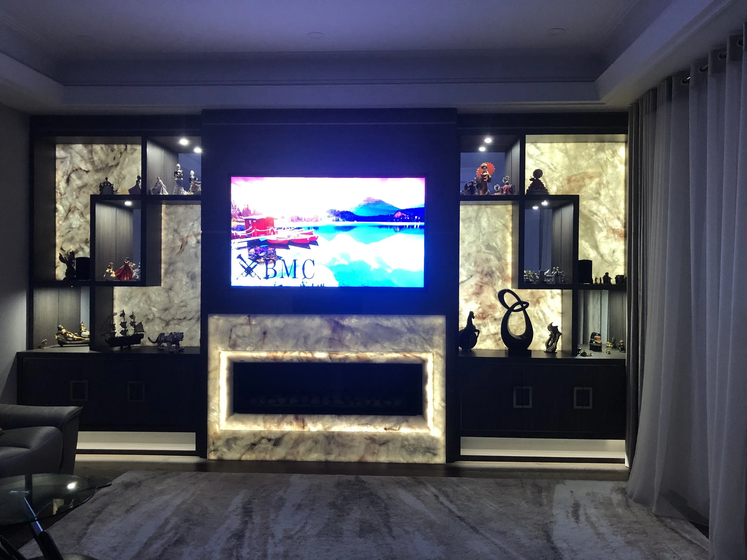 entertainment room; quartz