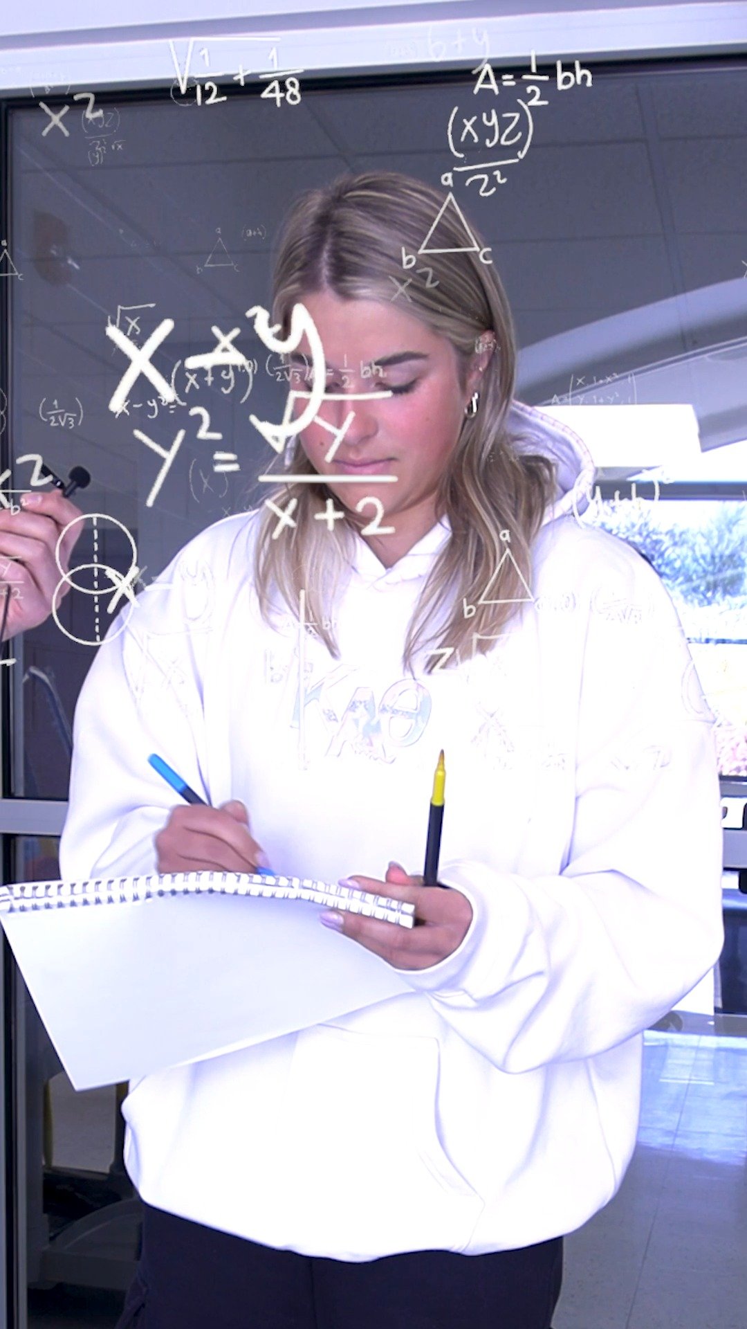 How did these students do? 😅
Tag a friend you could beat at this challenge!
#SMAD #JMU #schoolofmediaartsanddesign #jamesmadison #drawing #drawingchallenge #jamesmadisonuniversity