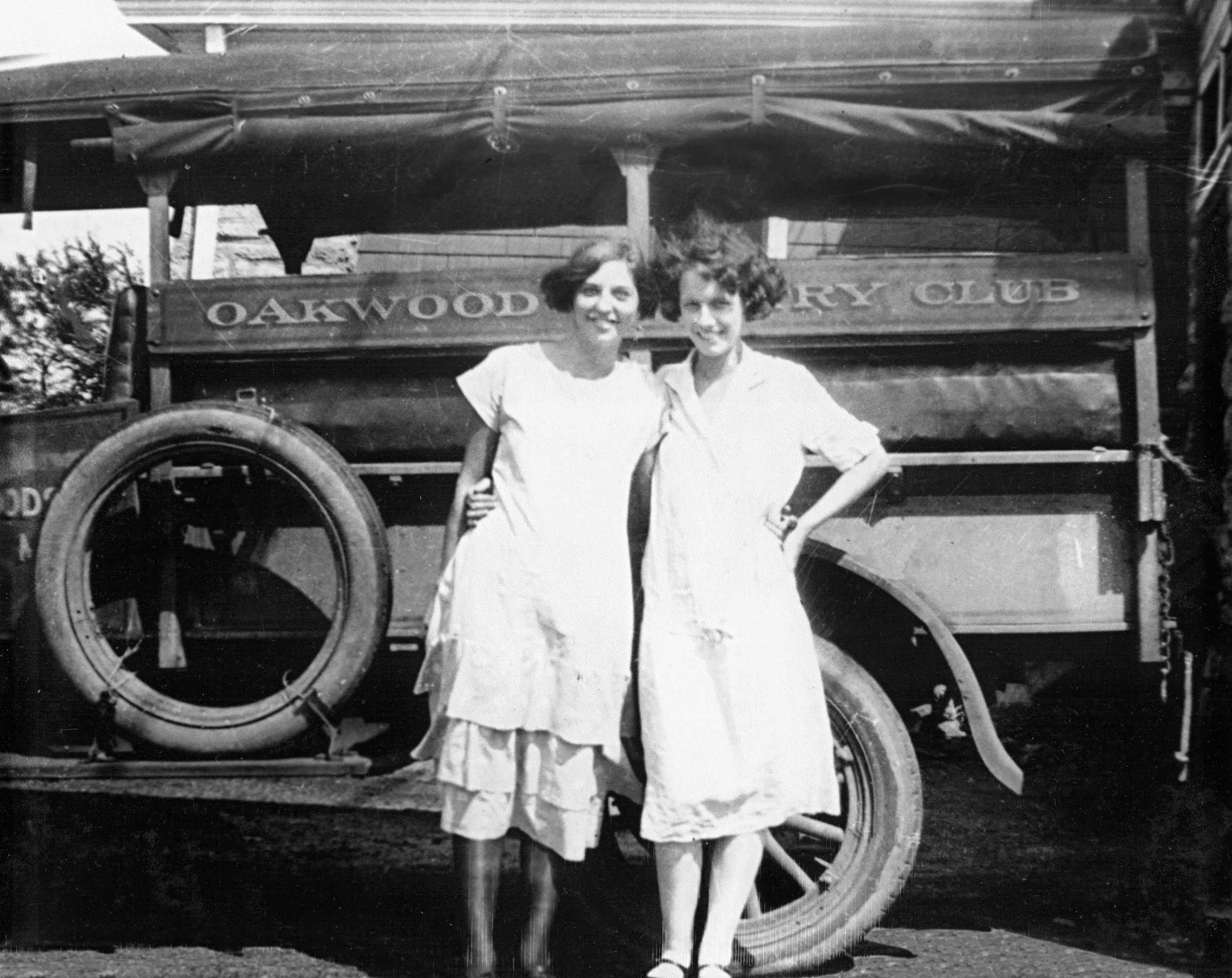 Members arriving on the Oakwood Wagon for a Day of Fun