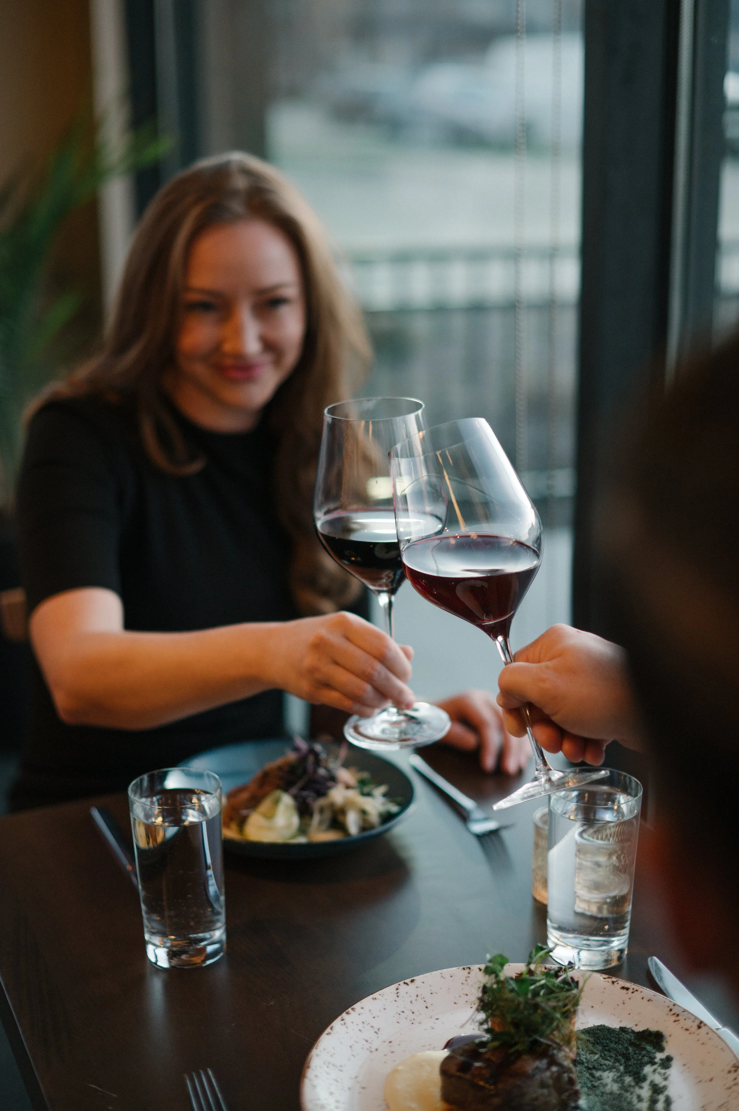 wine-dinner-table-128-des-moines.jpg