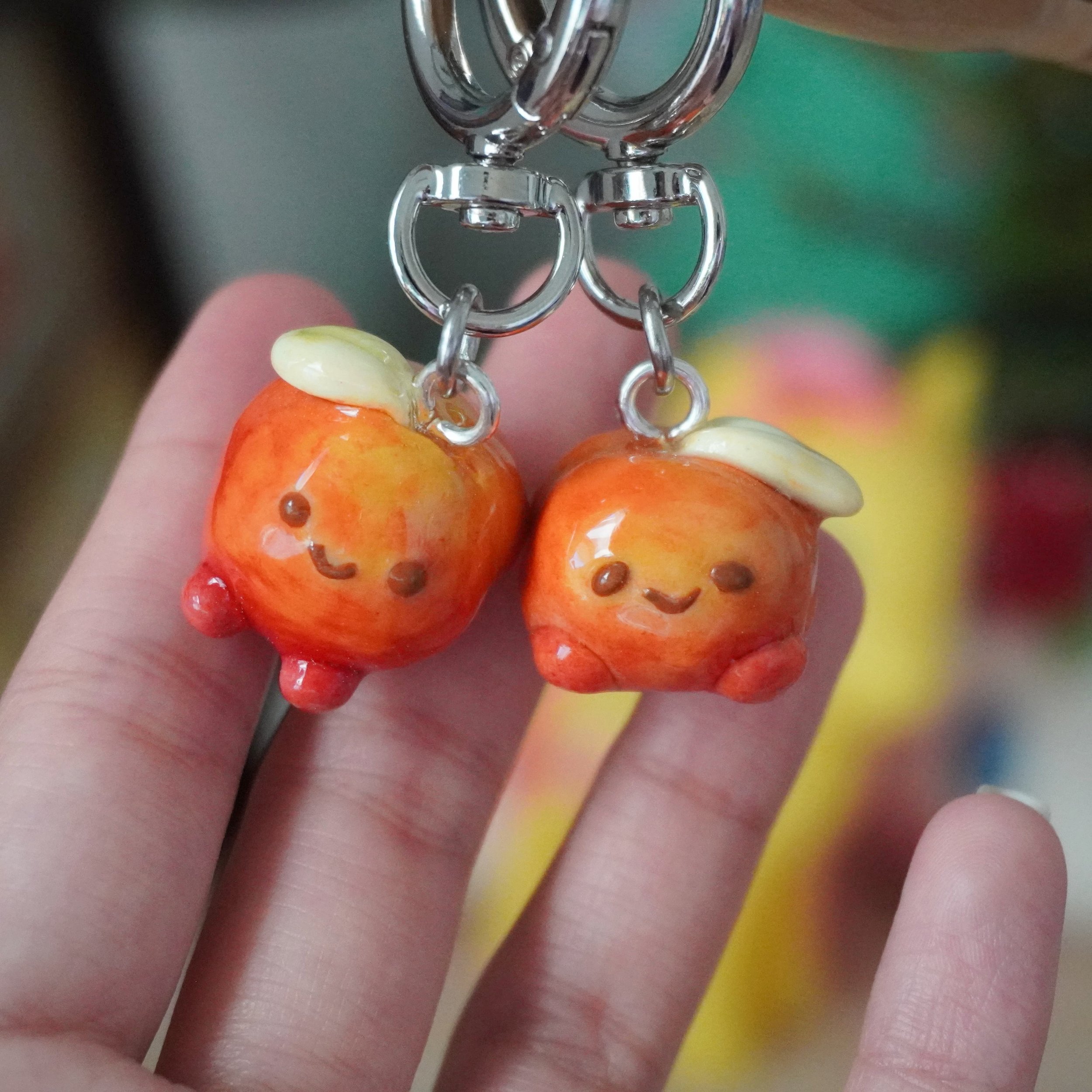 peachkeychain_edited_06.jpg