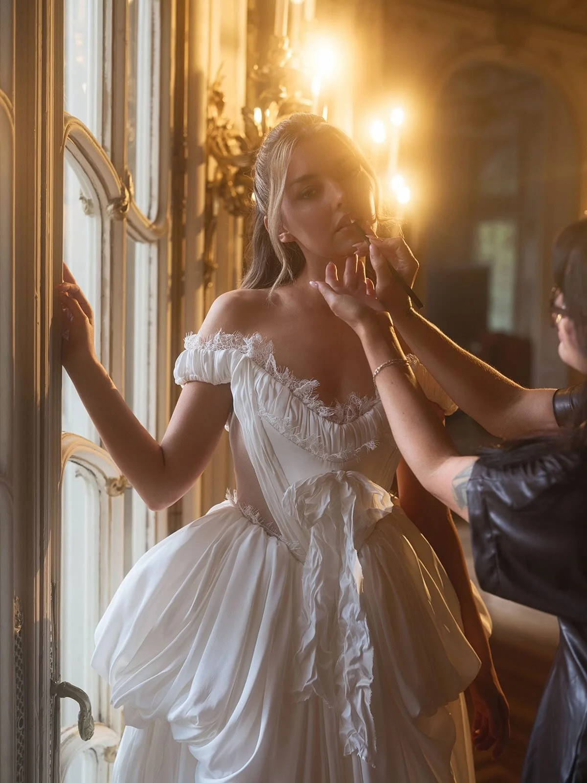 At Aurelia, we believe every bride carries a quiet inner light ✨🕯️Our work is the art of revealing it.

We create a moment where a woman steps into herself with tenderness, curiosity, and self appreciation. Beauty is not just added here, but truly e