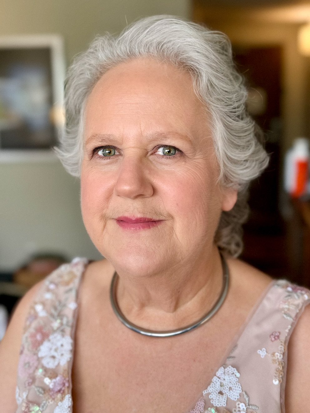 Bright and simple makeup on a lovely mother