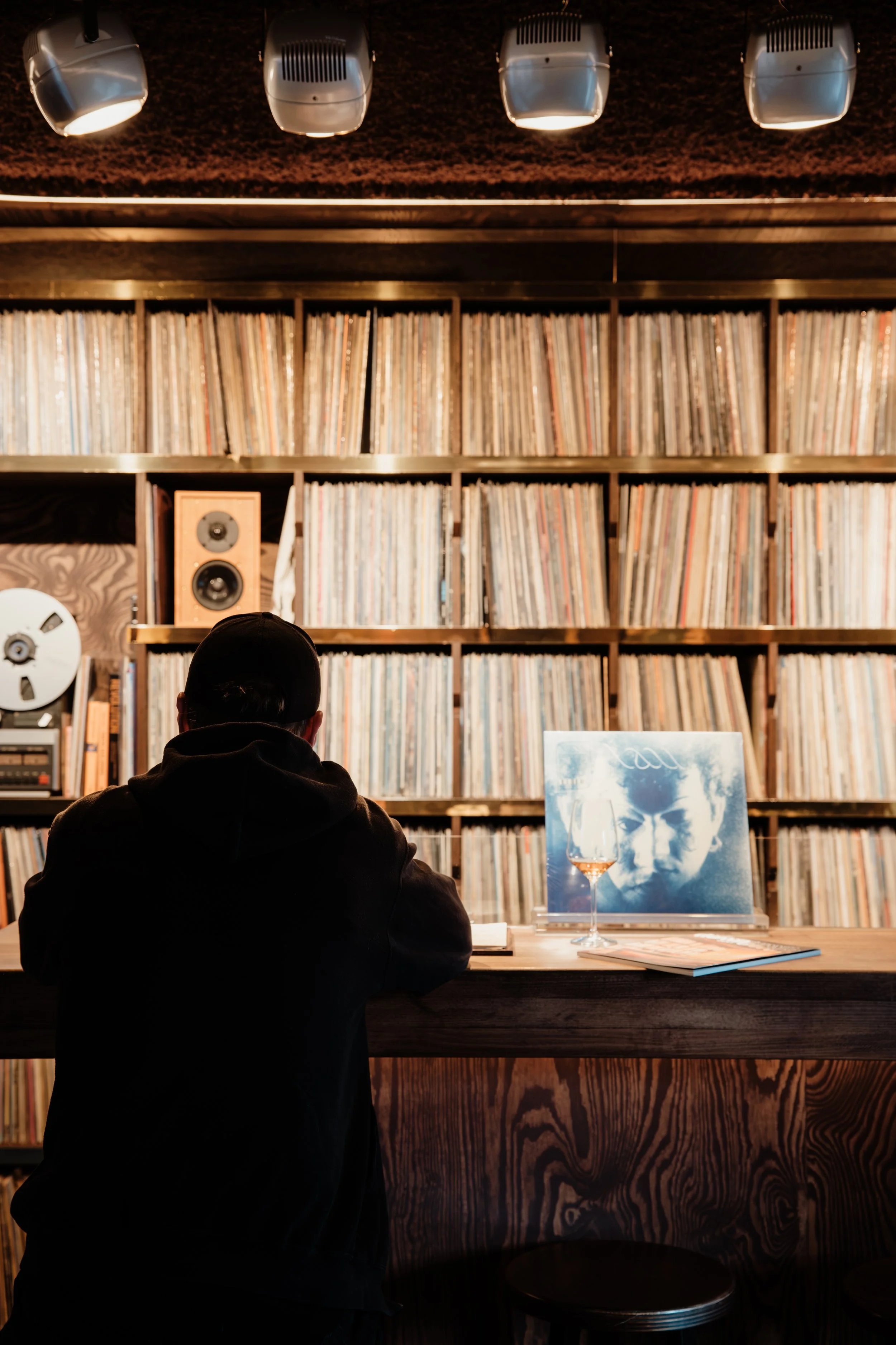 goldListening-3.jpg