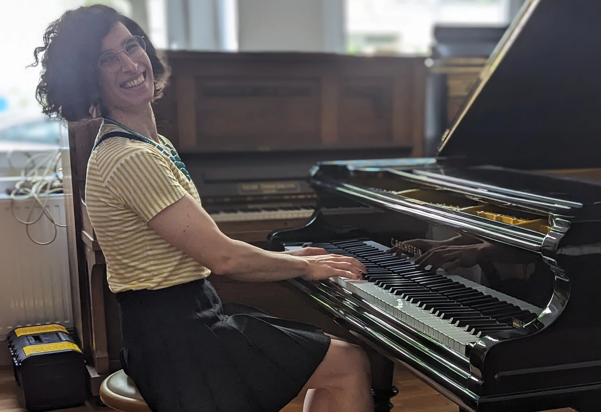 Live Music: Dina Fiorentini