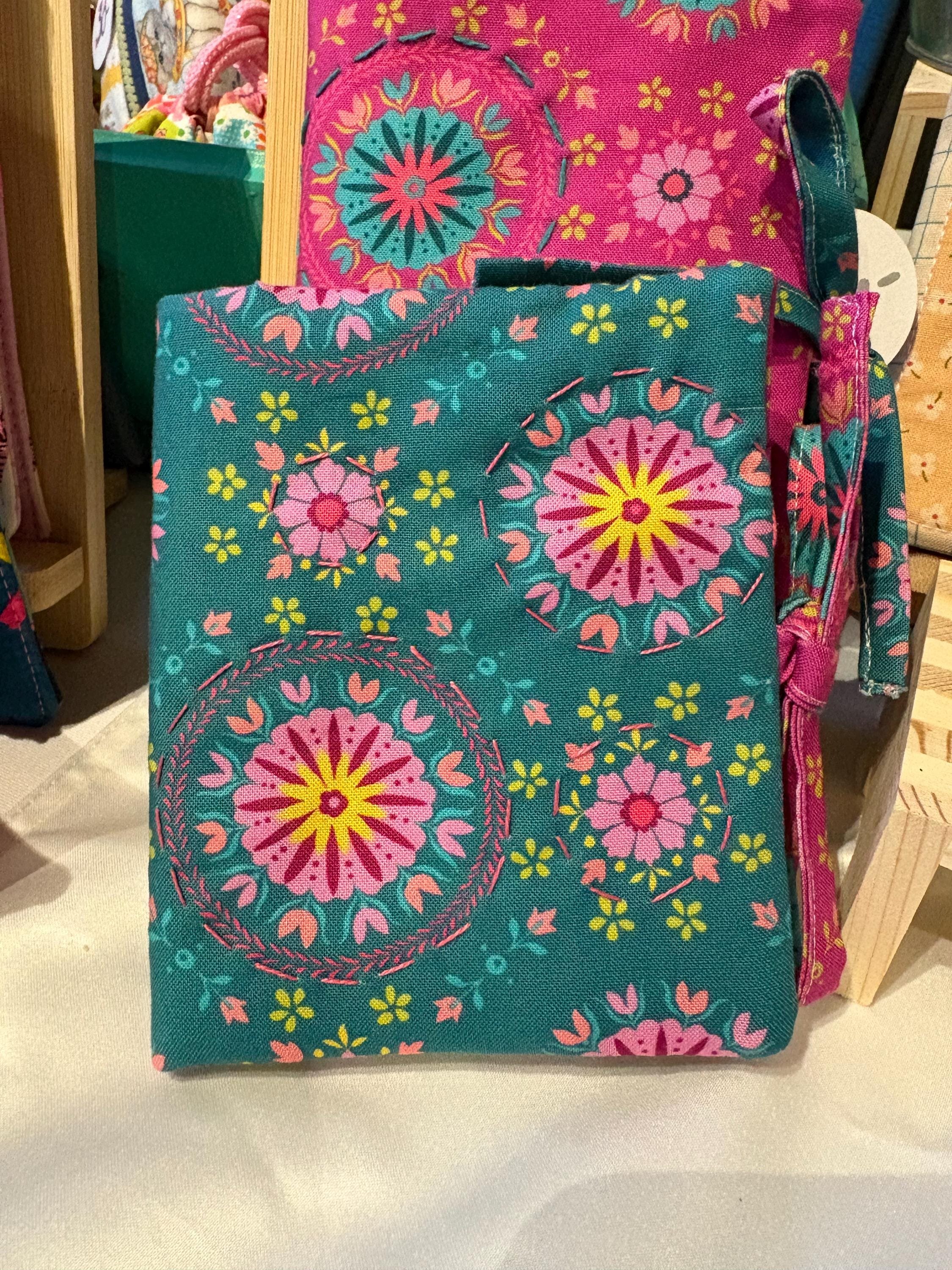 https://i.etsystatic.com/24616851/r/il/d7d753/7539047065/il_fullxfull.7539047065_q7k9.jpg