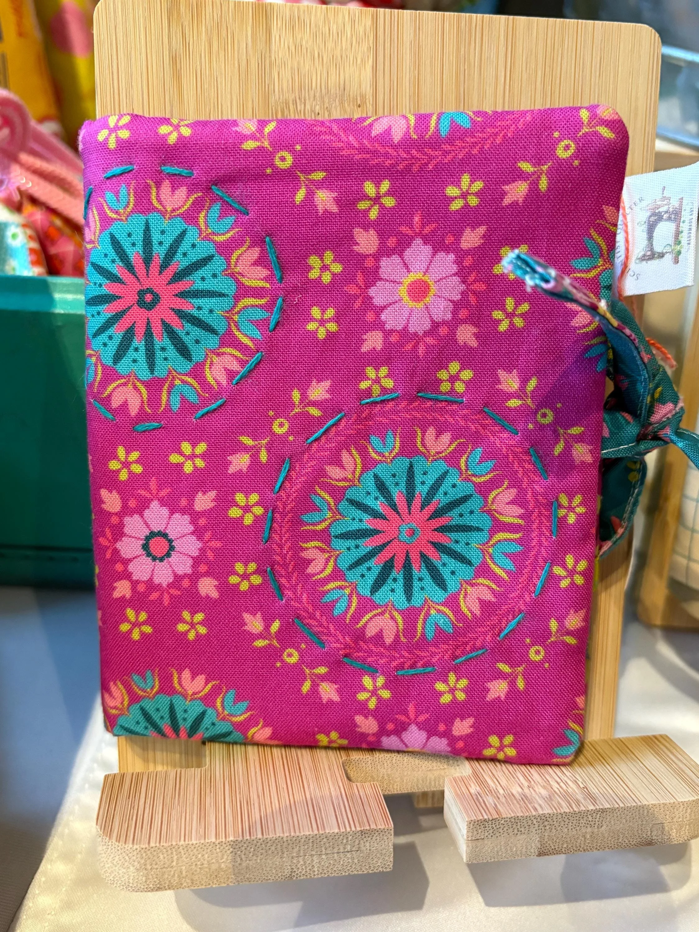 https://i.etsystatic.com/24616851/r/il/b4e4bb/7491107344/il_fullxfull.7491107344_9wdi.jpg