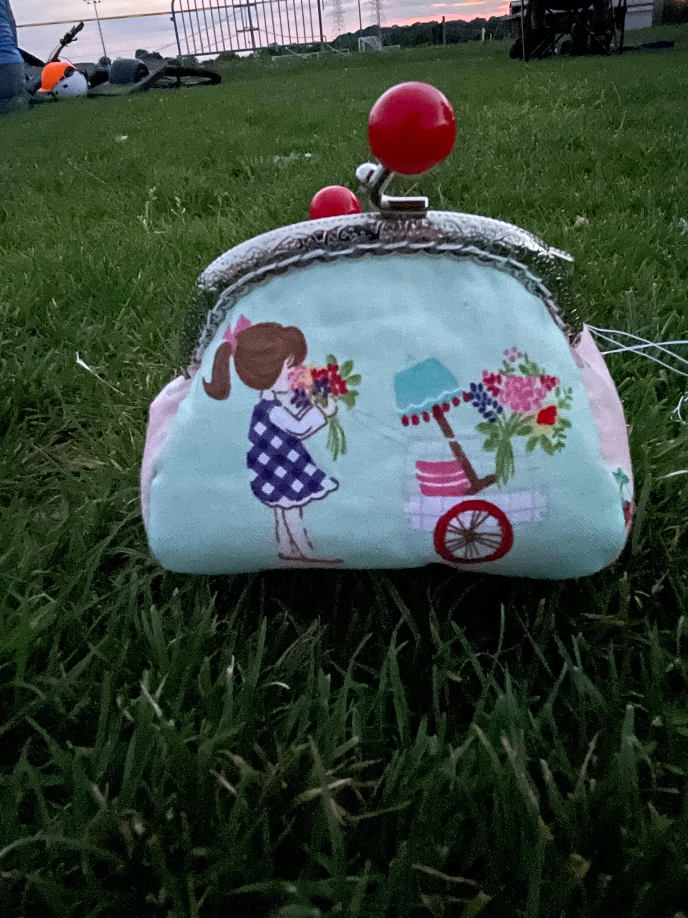 https://i.etsystatic.com/24616851/r/il/f1dbbe/5063573218/il_fullxfull.5063573218_ledg.jpg