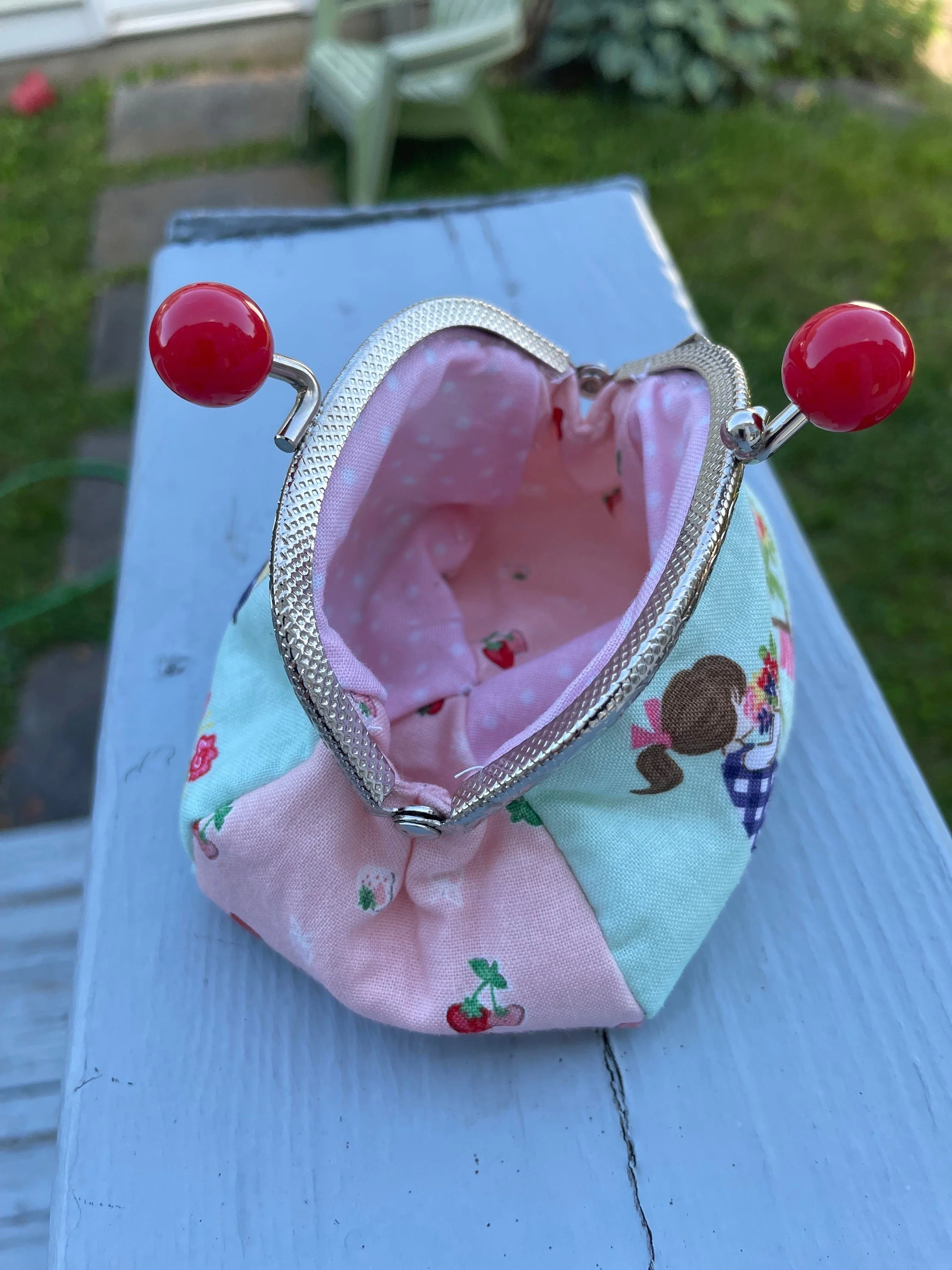 https://i.etsystatic.com/24616851/r/il/e13d38/5063573656/il_fullxfull.5063573656_tb57.jpg