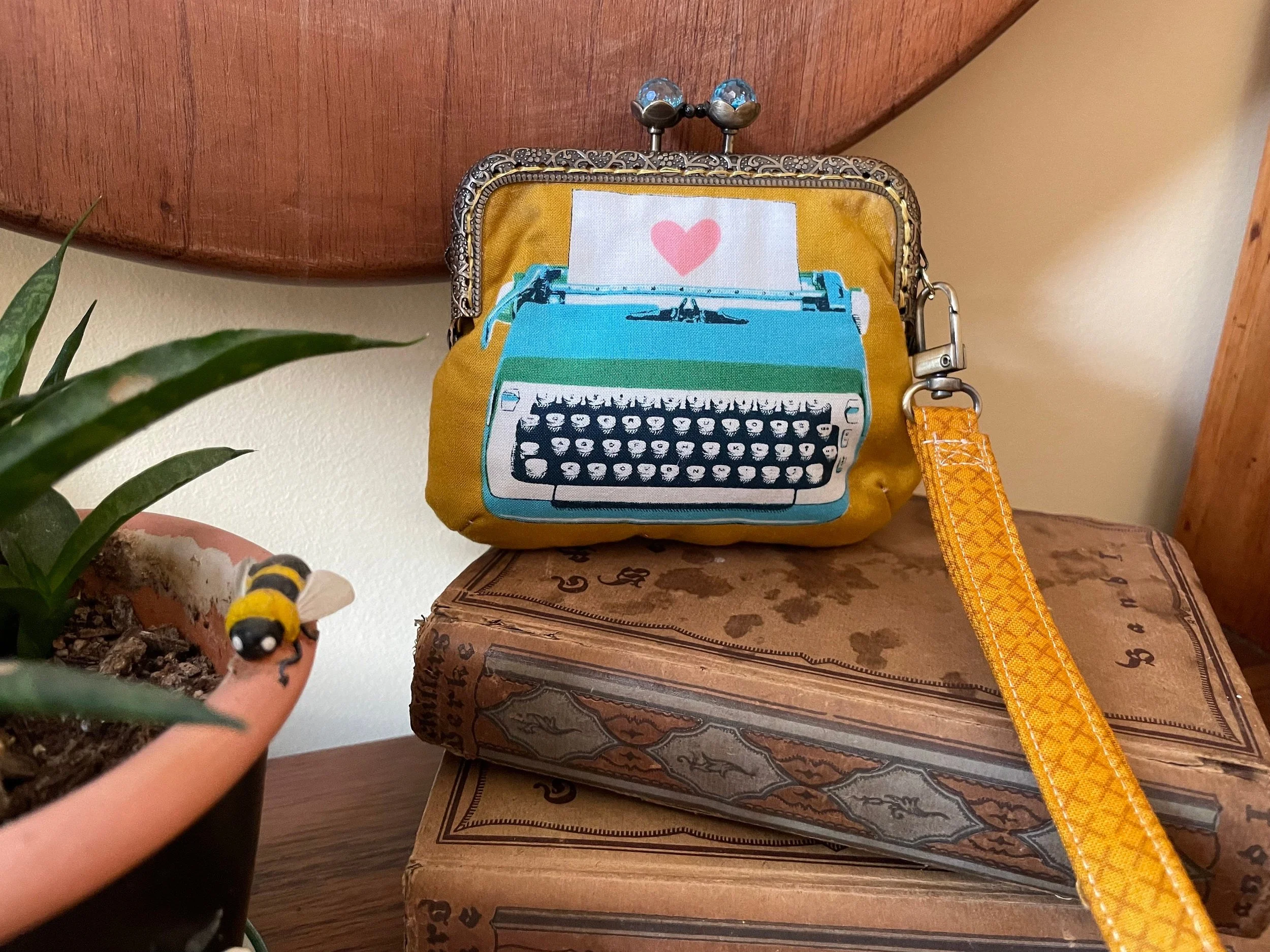 https://i.etsystatic.com/24616851/r/il/34d582/4842512140/il_fullxfull.4842512140_7xco.jpg
