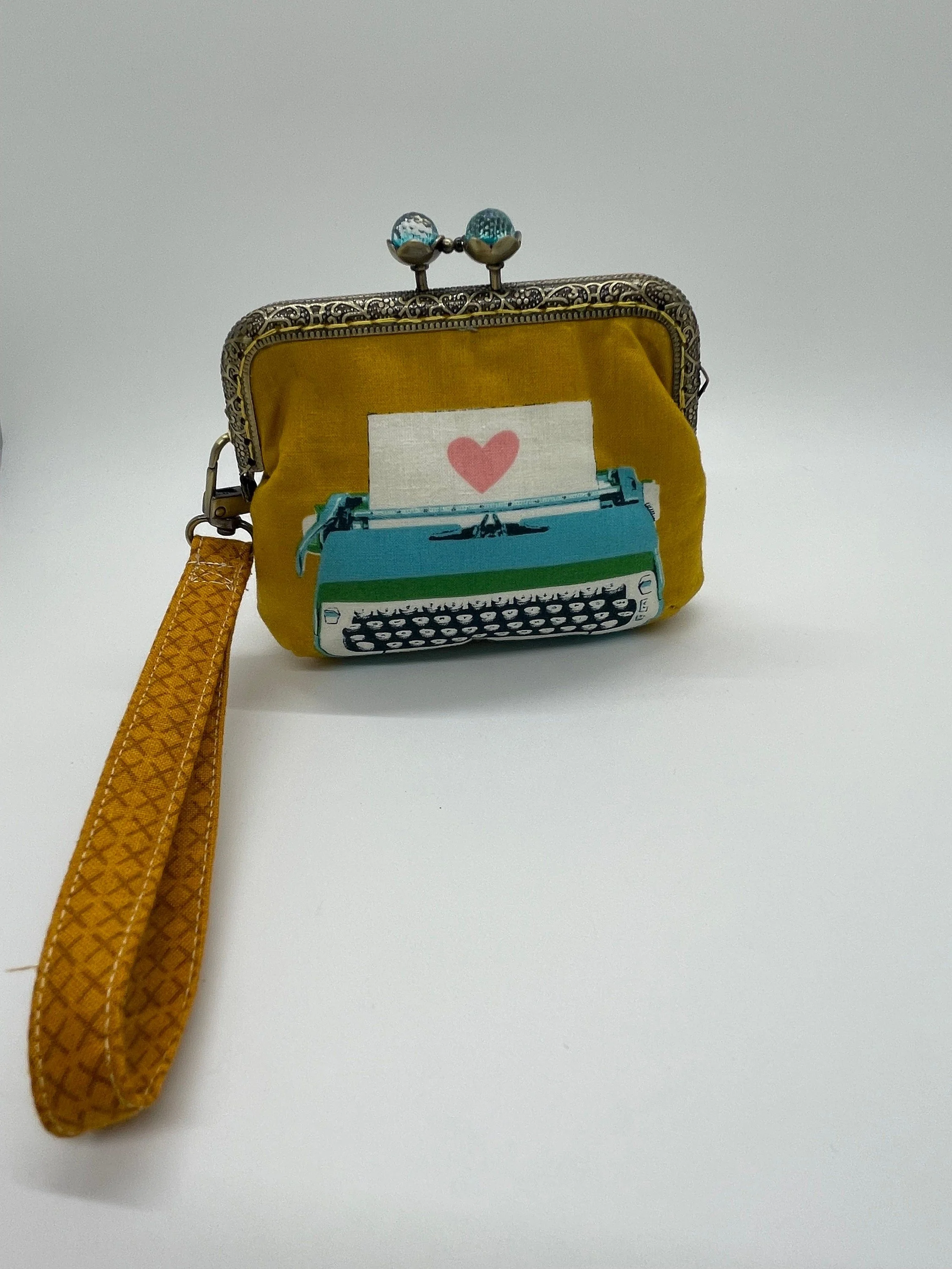 https://i.etsystatic.com/24616851/r/il/6500f7/4890770895/il_fullxfull.4890770895_ezvs.jpg