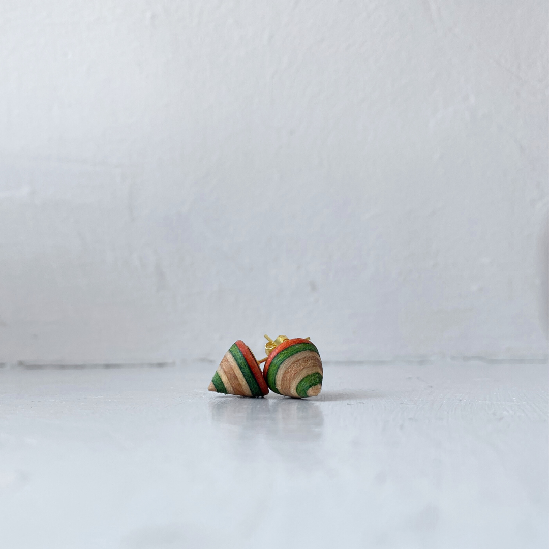 CbConical-stud-recycled-skateboard-chloe-haywood-london.png