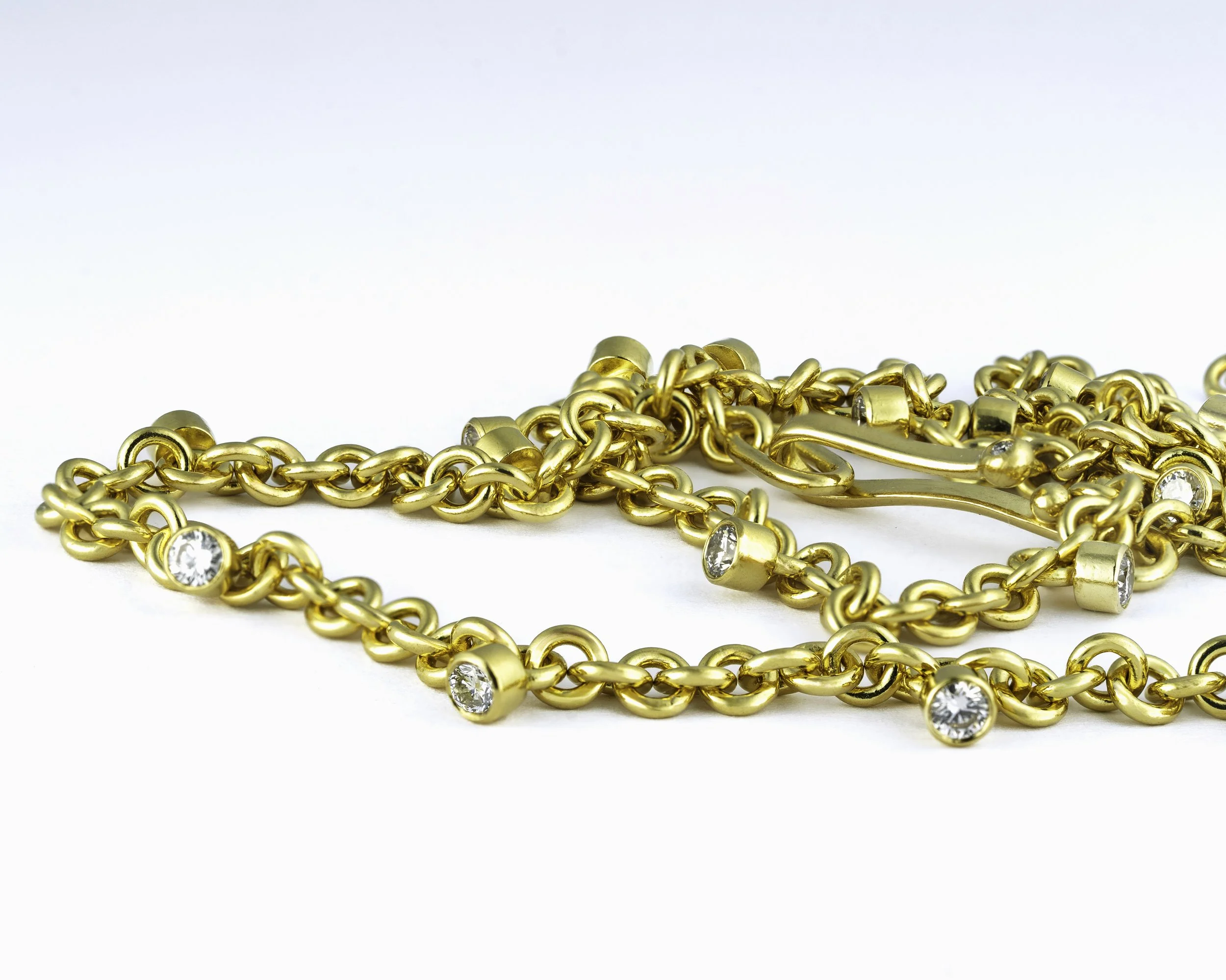 ROUND LINK CHAIN W 10 DIAMONDS
