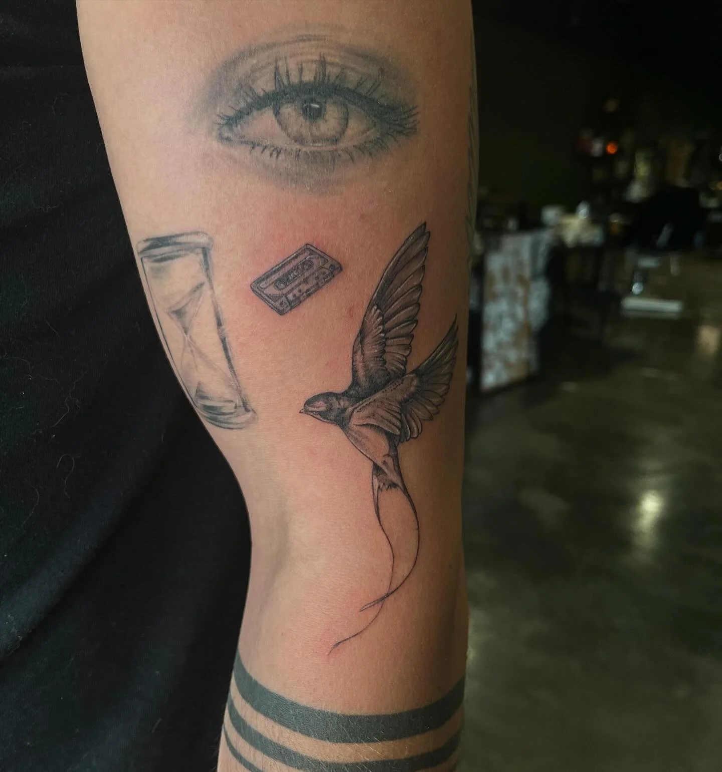 A few more #microrealism pieces for Gavin!✨ 
We have a sparrow, the checks &amp; balances scale, &amp; a 1 inch cassette tape (my tiniest micro piece yet)!!

Thank you Gavin for driving all the way from KC to come get tatted!✨ 

If you or someone you