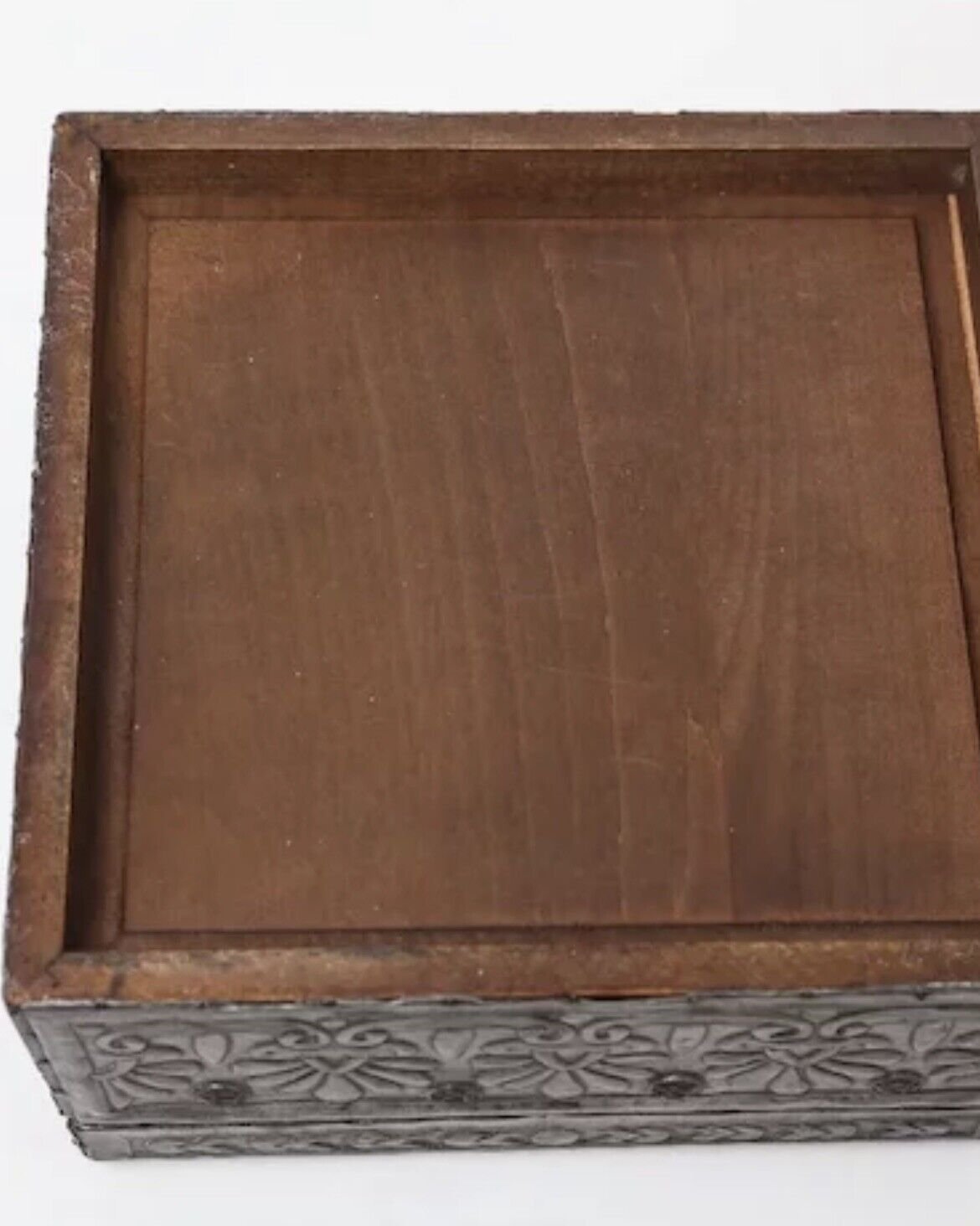 Daguet box 8.jpeg