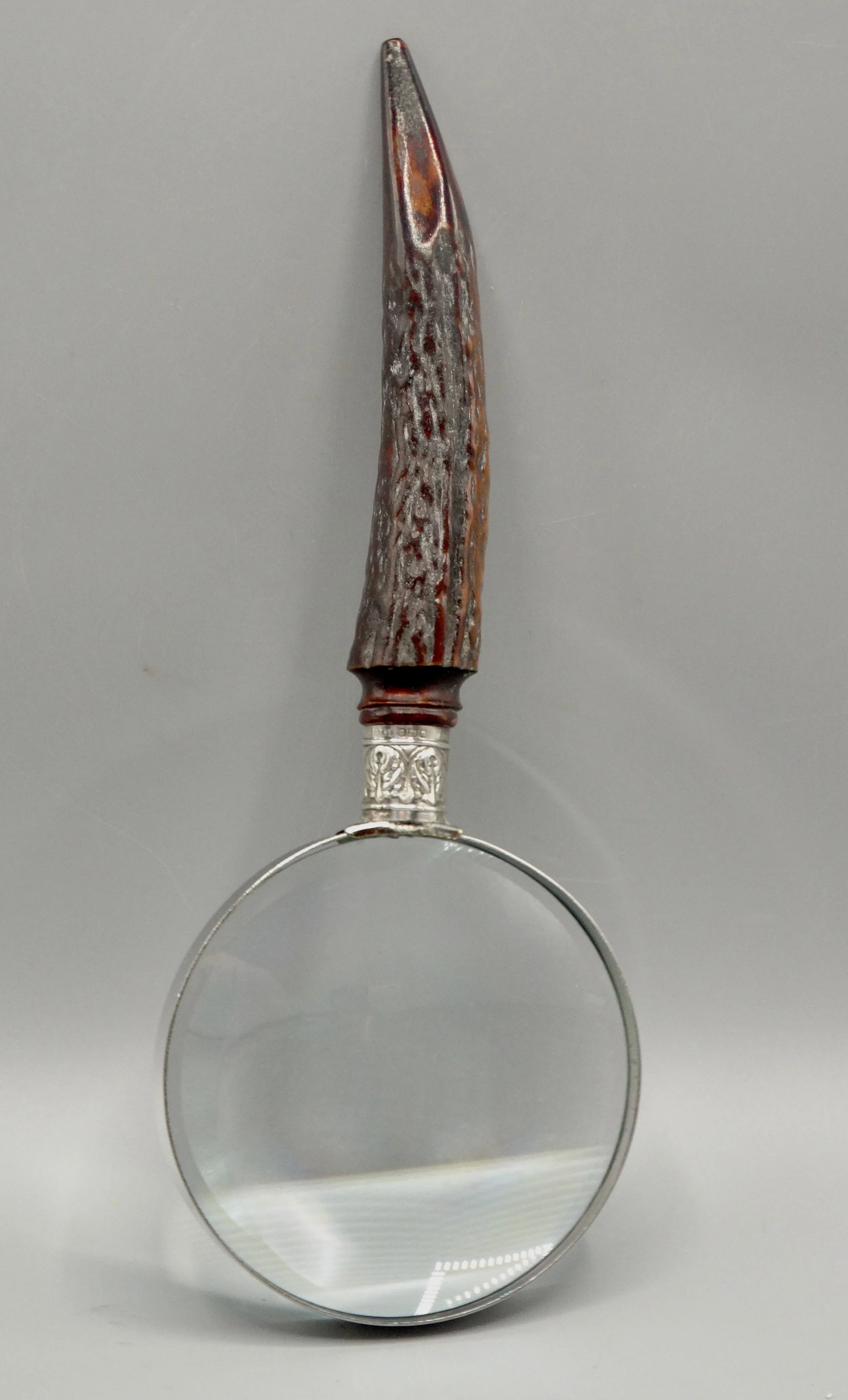 Antique sterling and stag horn magnifying glass, hallmarked Henry Wigfull, Sheffield 1911, functional and elegant