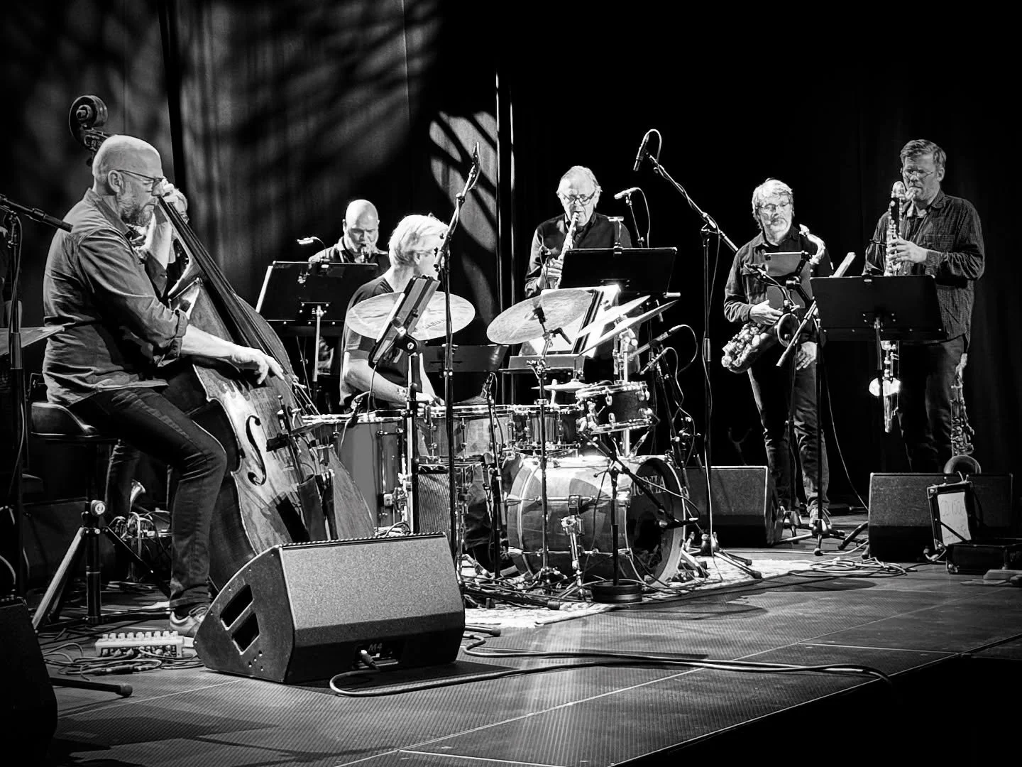 Vi hadde en sjukt stas kveld på @skiensjazzdraget i går! I kveld blir det fest på @cosmopoliteoslo 🤩
📷 Benjamin Kubis