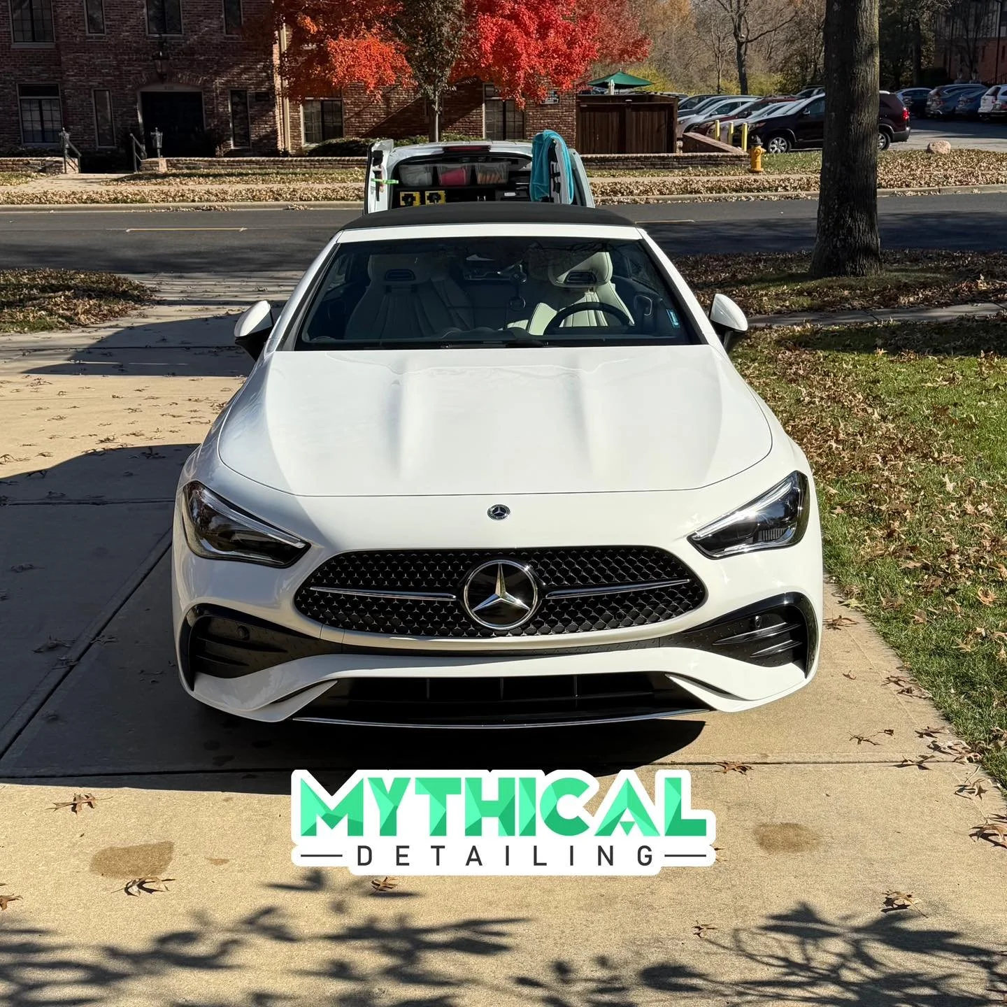 Got this CLE ceramic coating with Gtechniq CSL! ✨
.
.
.
#detailing #detailingkc #carderailing #cardetailingkc #autodetailing #autodetailingkc #mythicaldetailing #mobilecardetailing #kansascitydetailing #carcleaning #kccars #mobileautodetailing #kansa