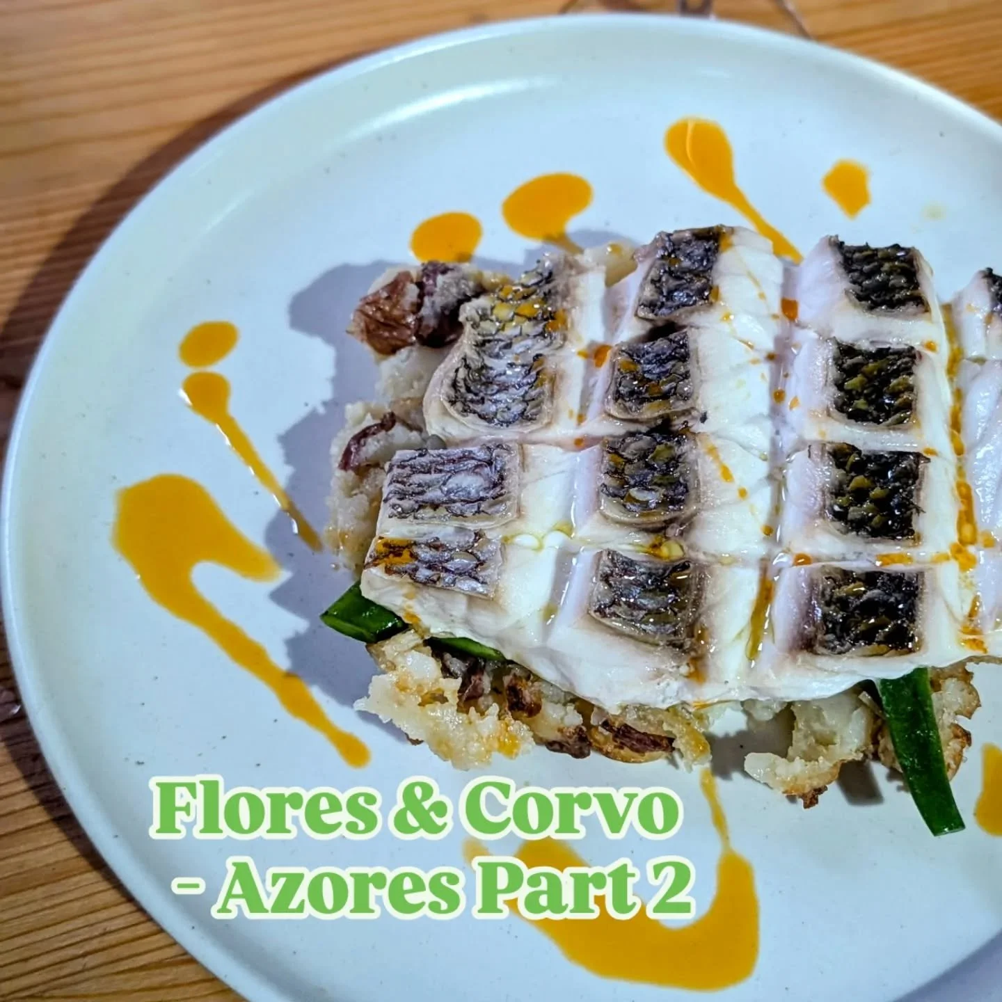 🌊🐟 Flores, A&ccedil;ores &mdash; Ici, on joue dans la cour des grands : poisson ultra frais et b&oelig;uf local qui fond sous la fourchette 🥩🐟.

C&ocirc;t&eacute; restos, c&rsquo;est pas comme &agrave; S&atilde;o Miguel : moins d&rsquo;adresses&h