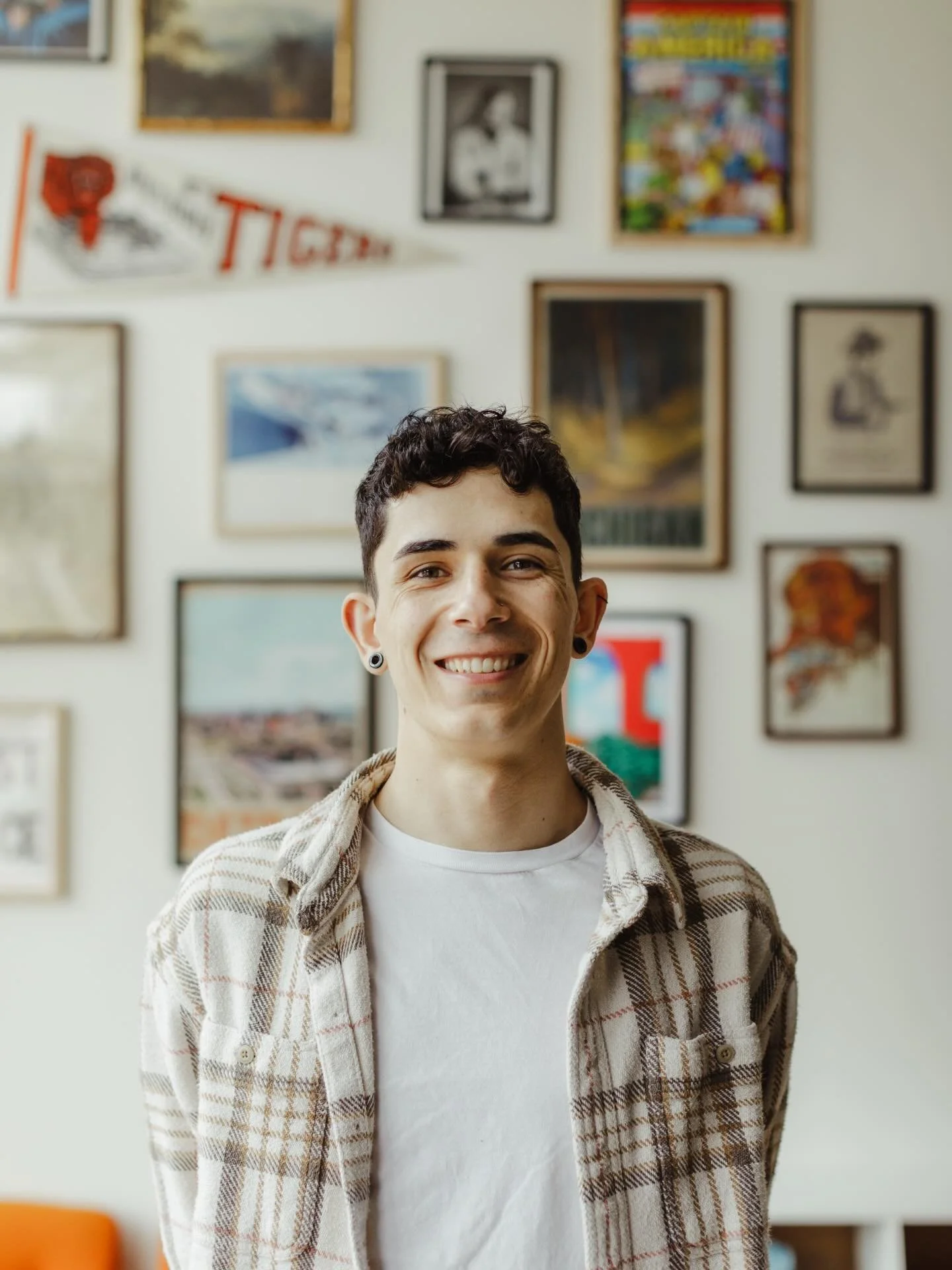 NEW BARBER ALERT!!
We are extremely excited and honored to have Ian Smith @cuts_bye_i joining us here at Punch Up! Ian has been cutting hair since 2020, and if you&rsquo;re looking for an in-depth convo about Star Wars, Marvel, the Cubs, or the LA An