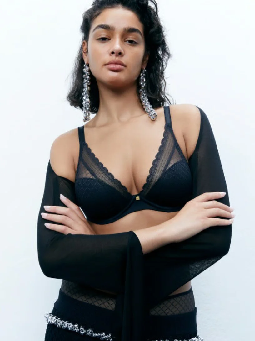 @chantelle_paris treat yourself to Something More this holiday season ❤️&zwj;🔥