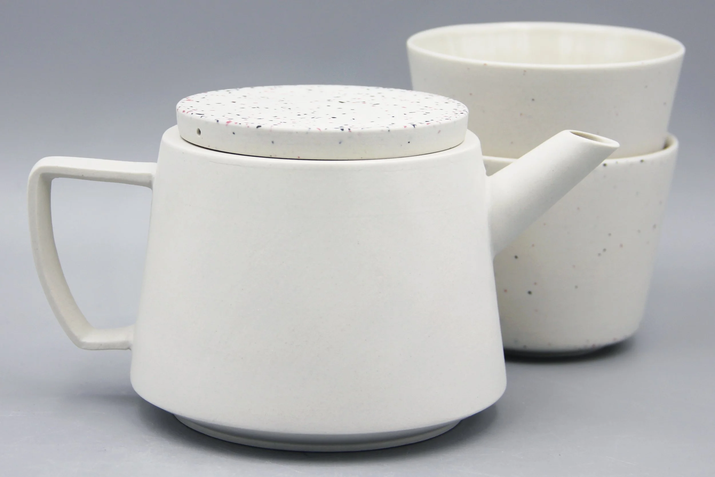 Tea set with large mugs