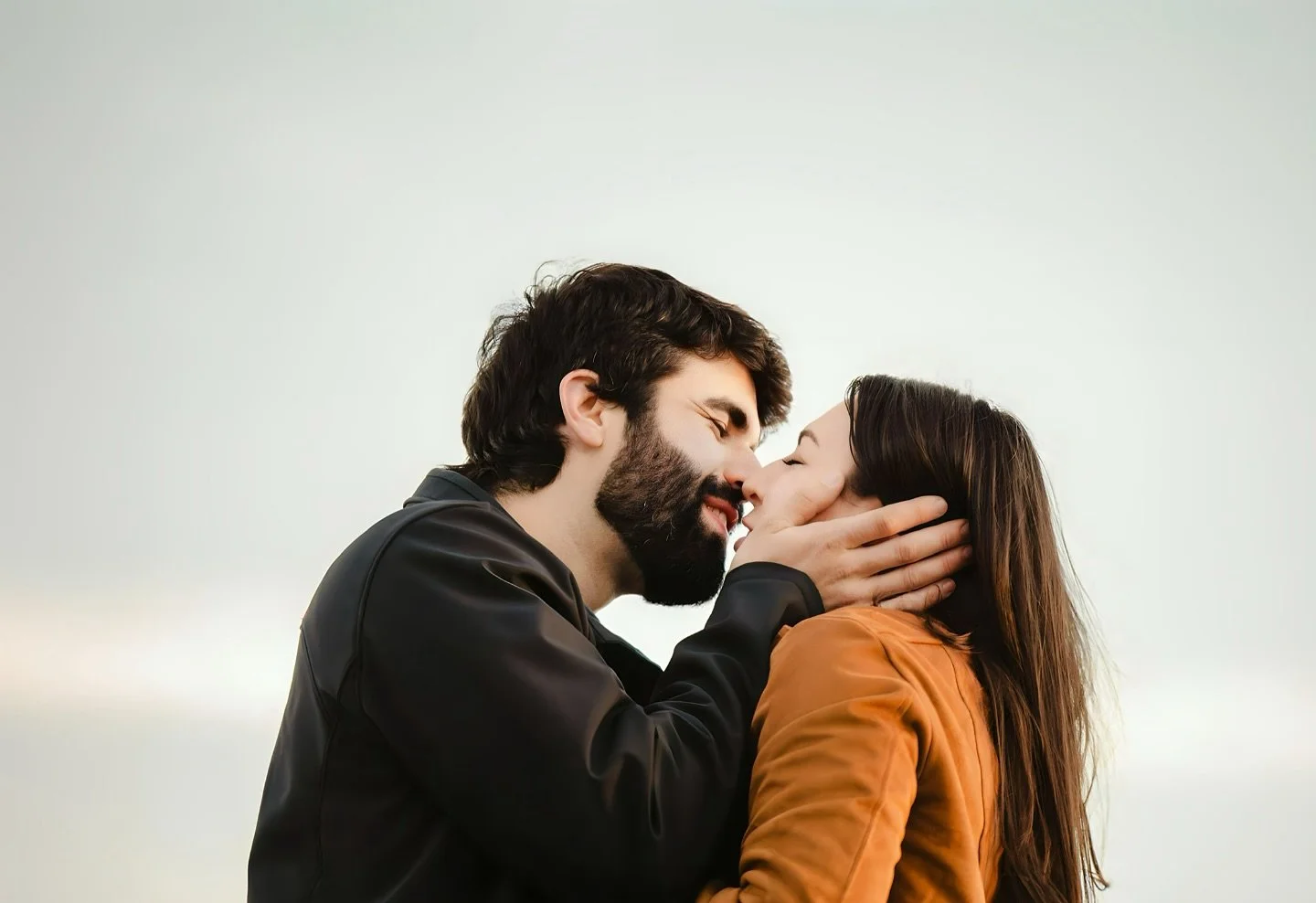 Counting down the days until these two say “I do” next weekend! Their engagement session was full of laughter, sweet moments, and so much love — I can’t wait to capture all the magic on their wedding day.
📷 @oliveevephoto
⸻