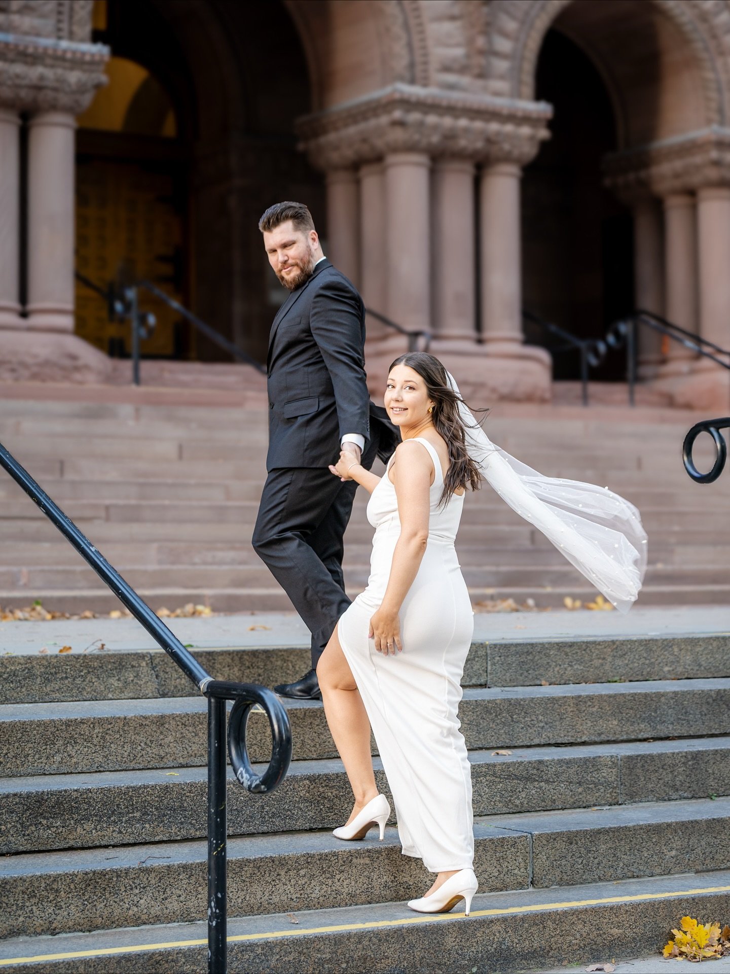 When your sneak peeks are 🔥

I just met C &amp; A today and they are the sweetest couple! We had so much fun wandering around Old and New City Hall &ndash; the perfect mix of classic and modern for their engagement photos 🥰

📷 @oliveevephoto
#toro