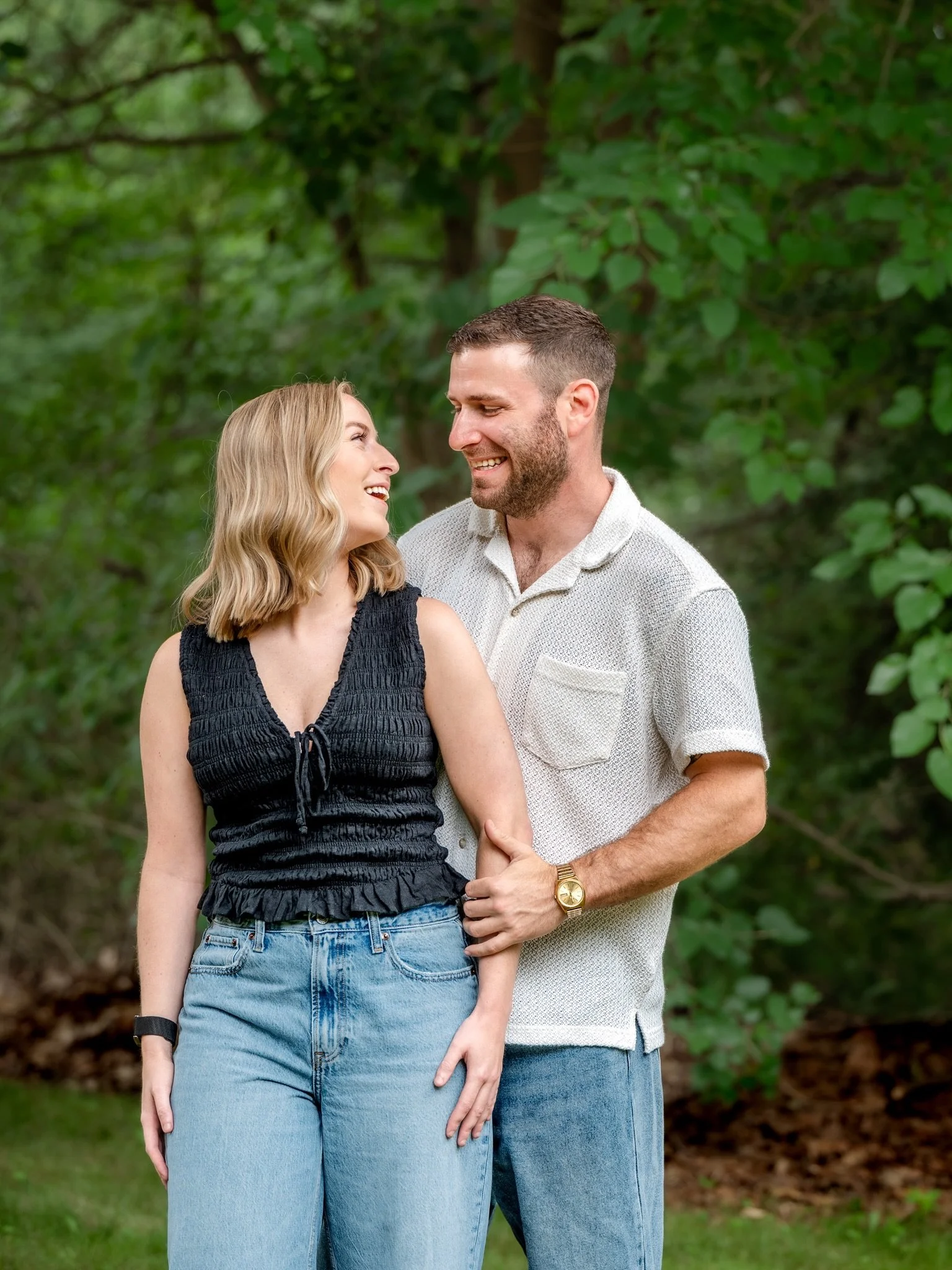 A five-minute portrait session tucked inside an extended family session 🤍

We paused for just a handful of beautifully posed photos of these two, and they turned into such a stunning little set of their own. Their neutral colour palette and mix of t