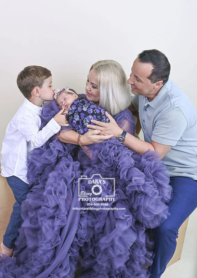 newborn-family-photos-near-me