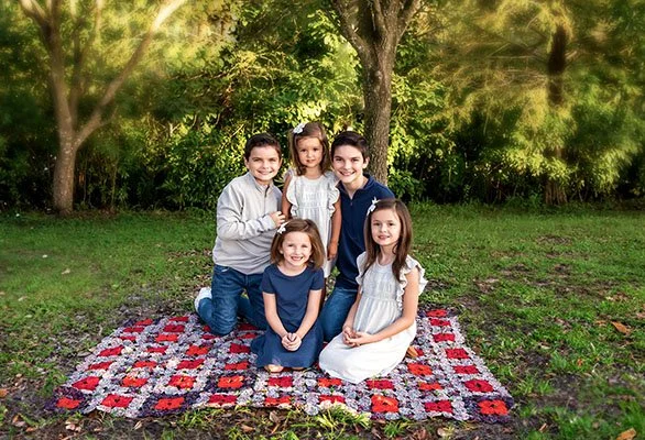 large sibling photoshoot