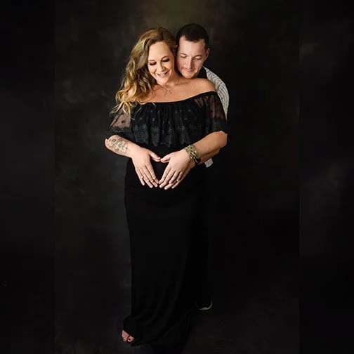 maternity photoshoot indoor